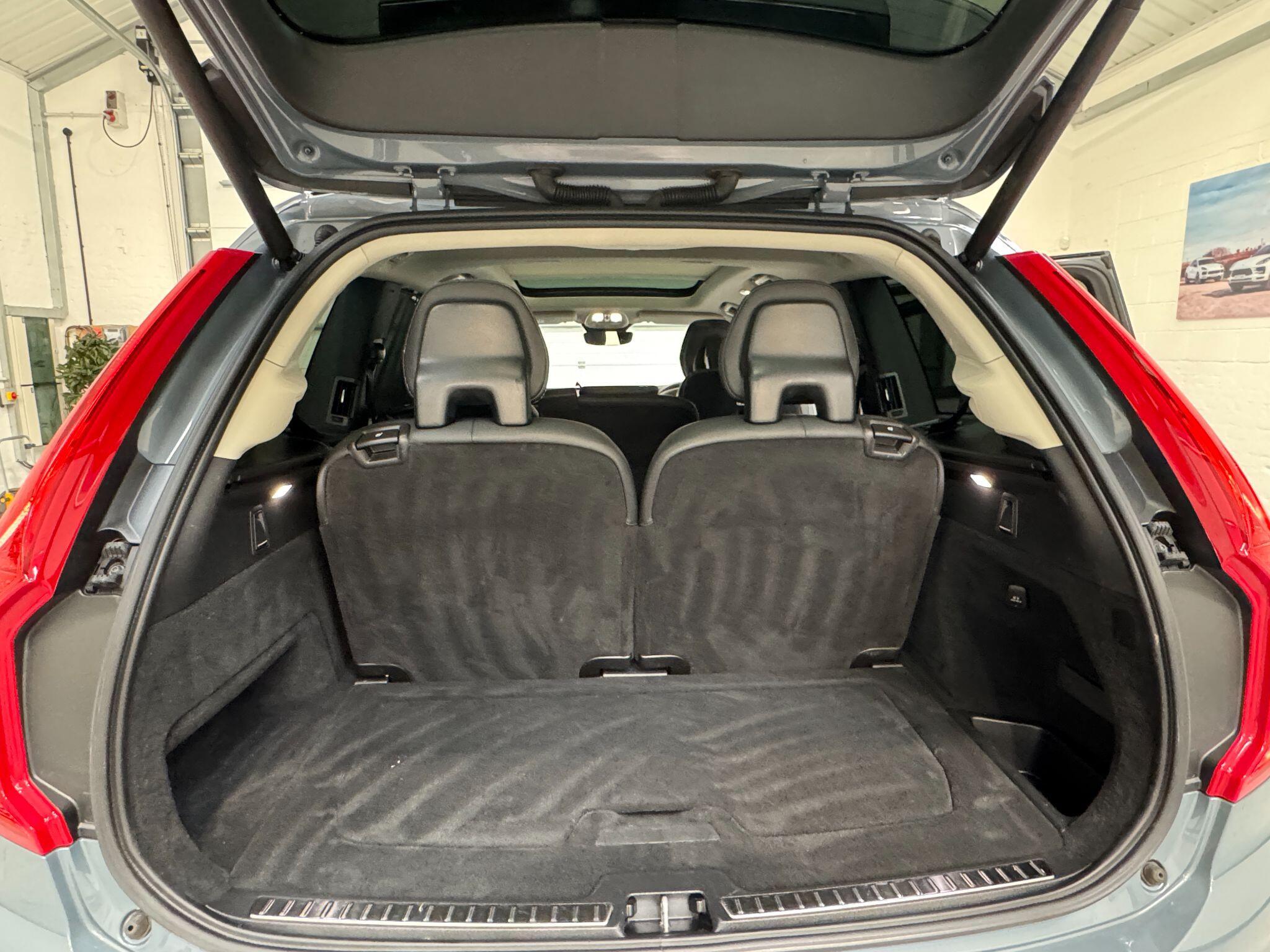 Volvo XC90 - Image 52