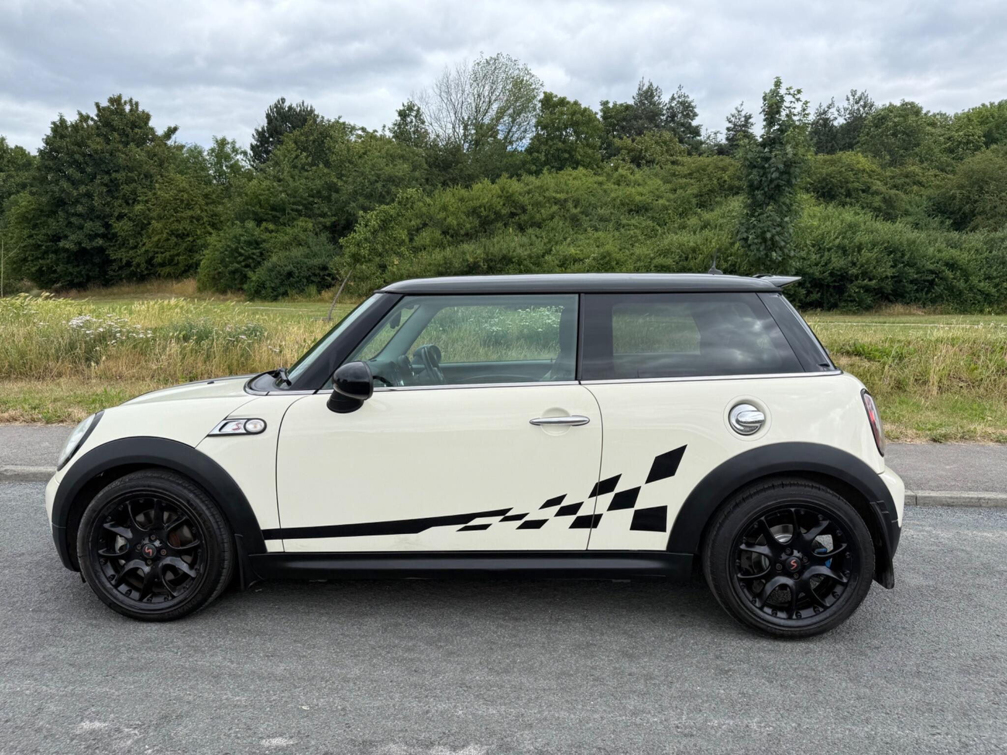 MINI Hatch - Image 6