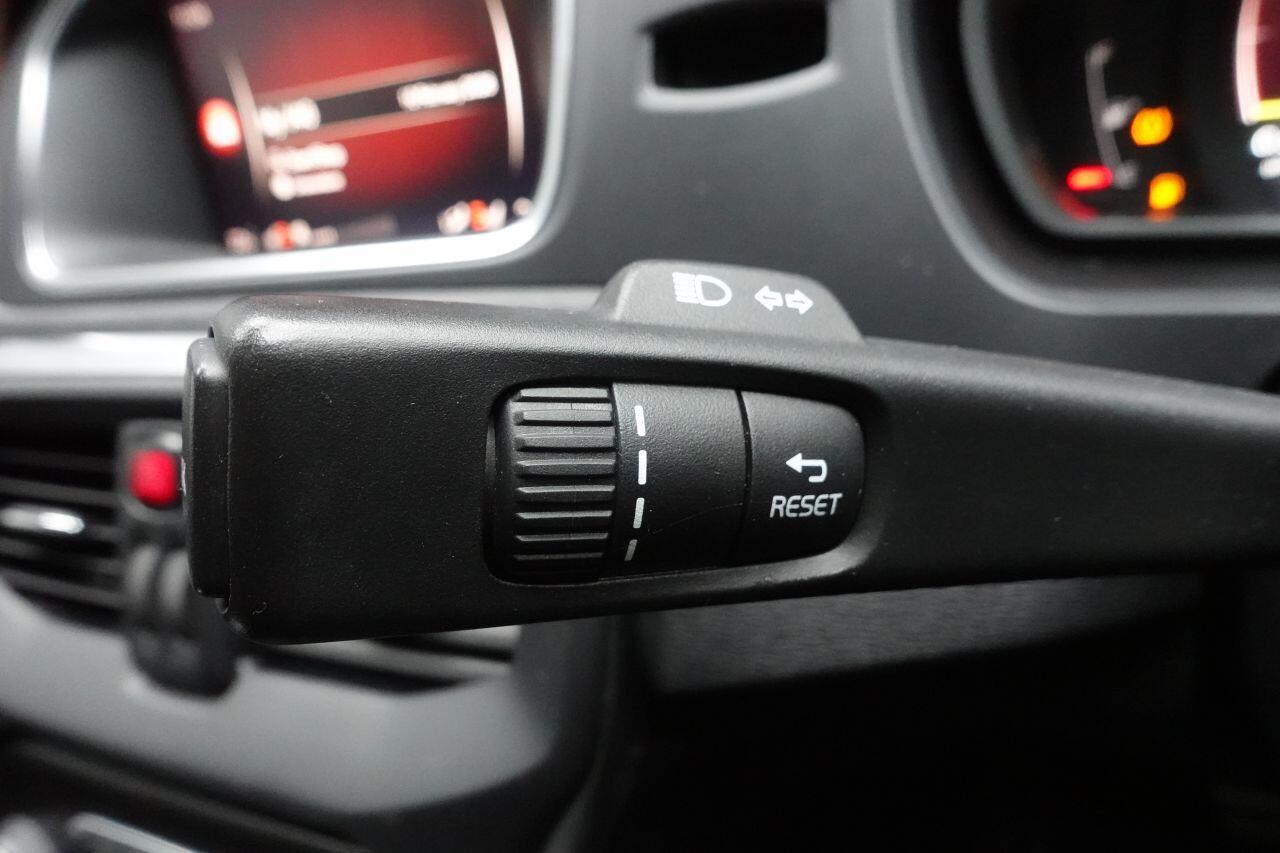 Volvo V40 - Image 28