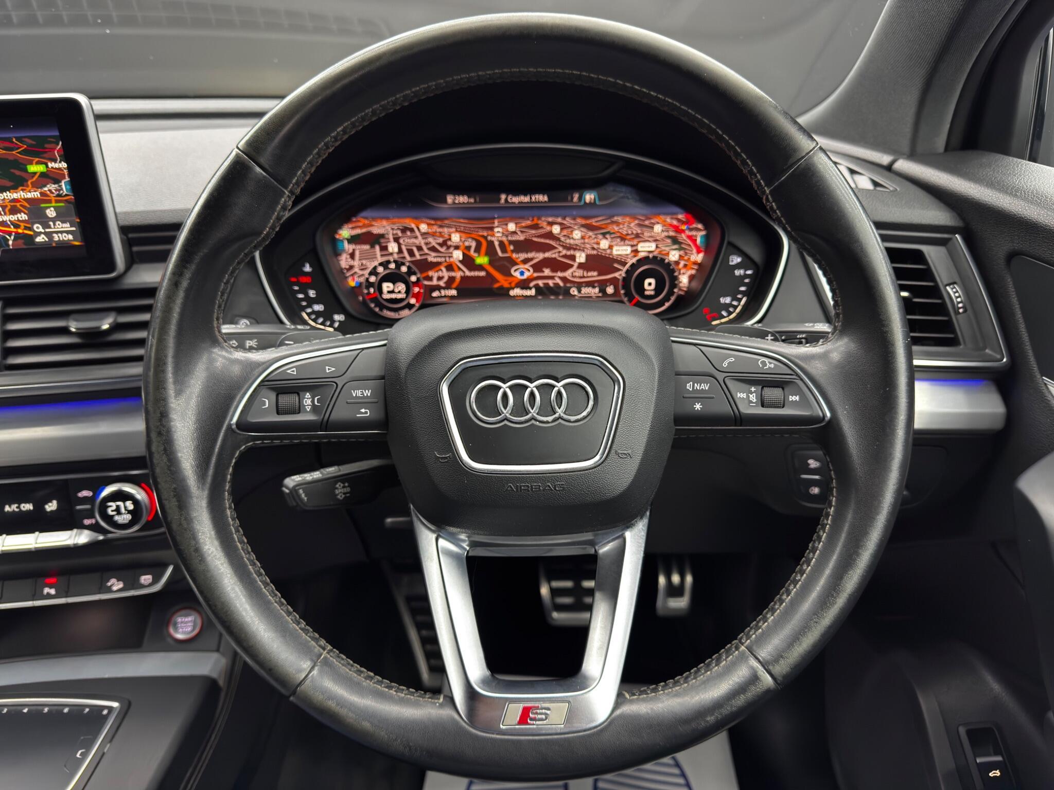 Audi SQ5 - Image 19