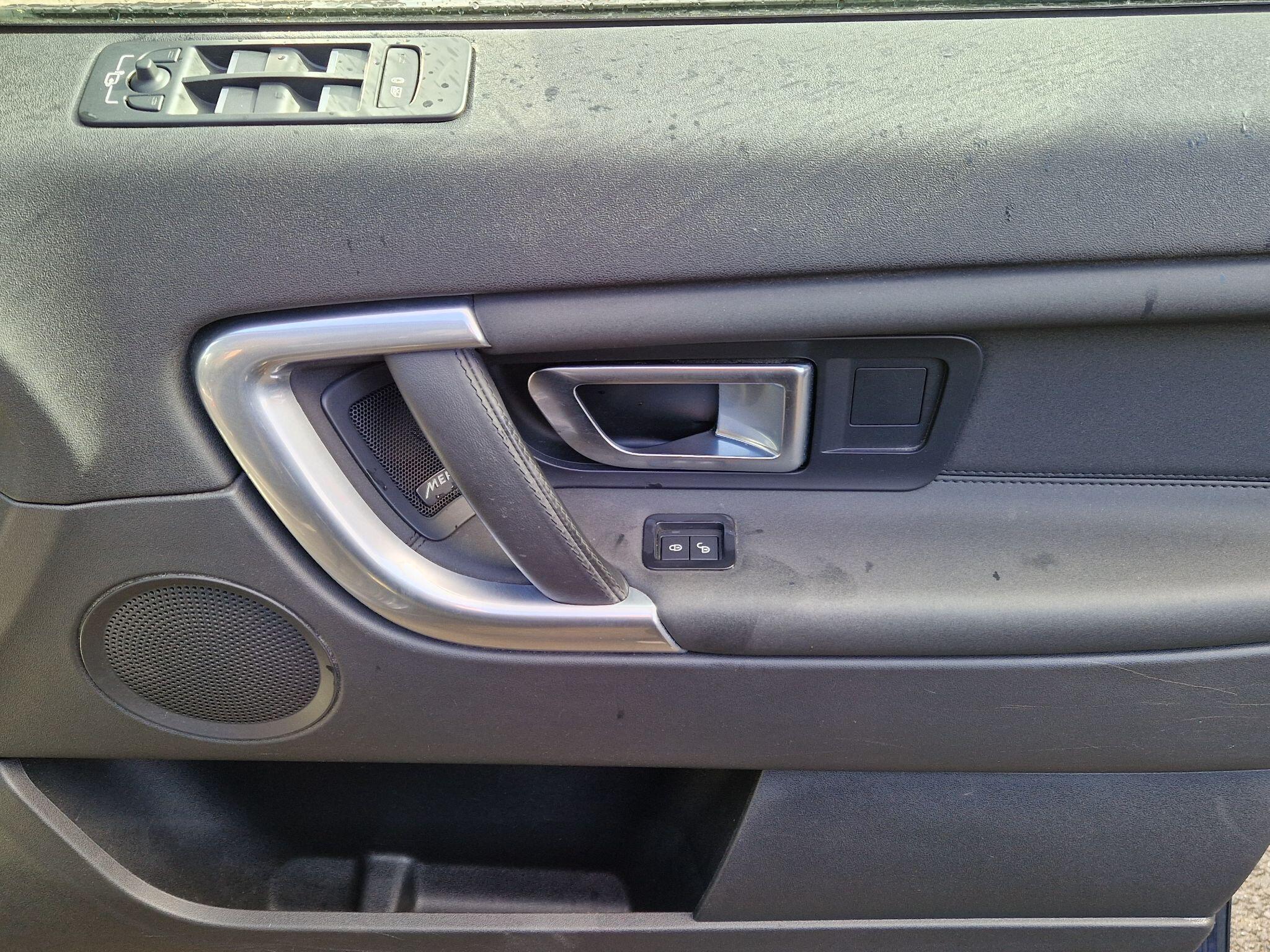 Land Rover DISCOVERY SPORT - Image 30