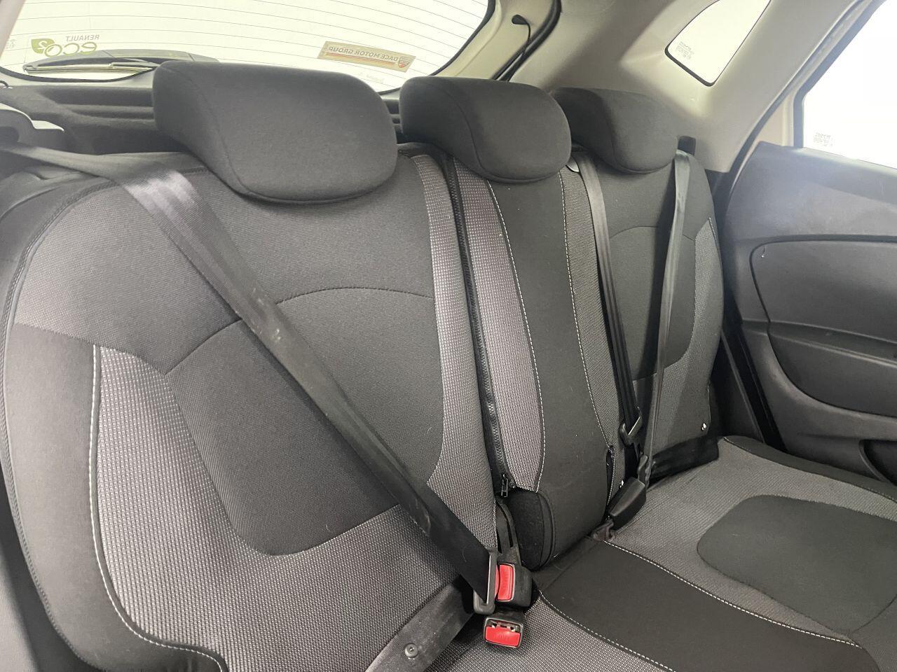 Renault Captur - Image 26