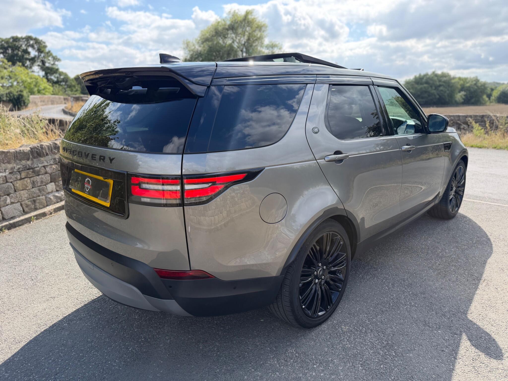 Land Rover Discovery - Image 19