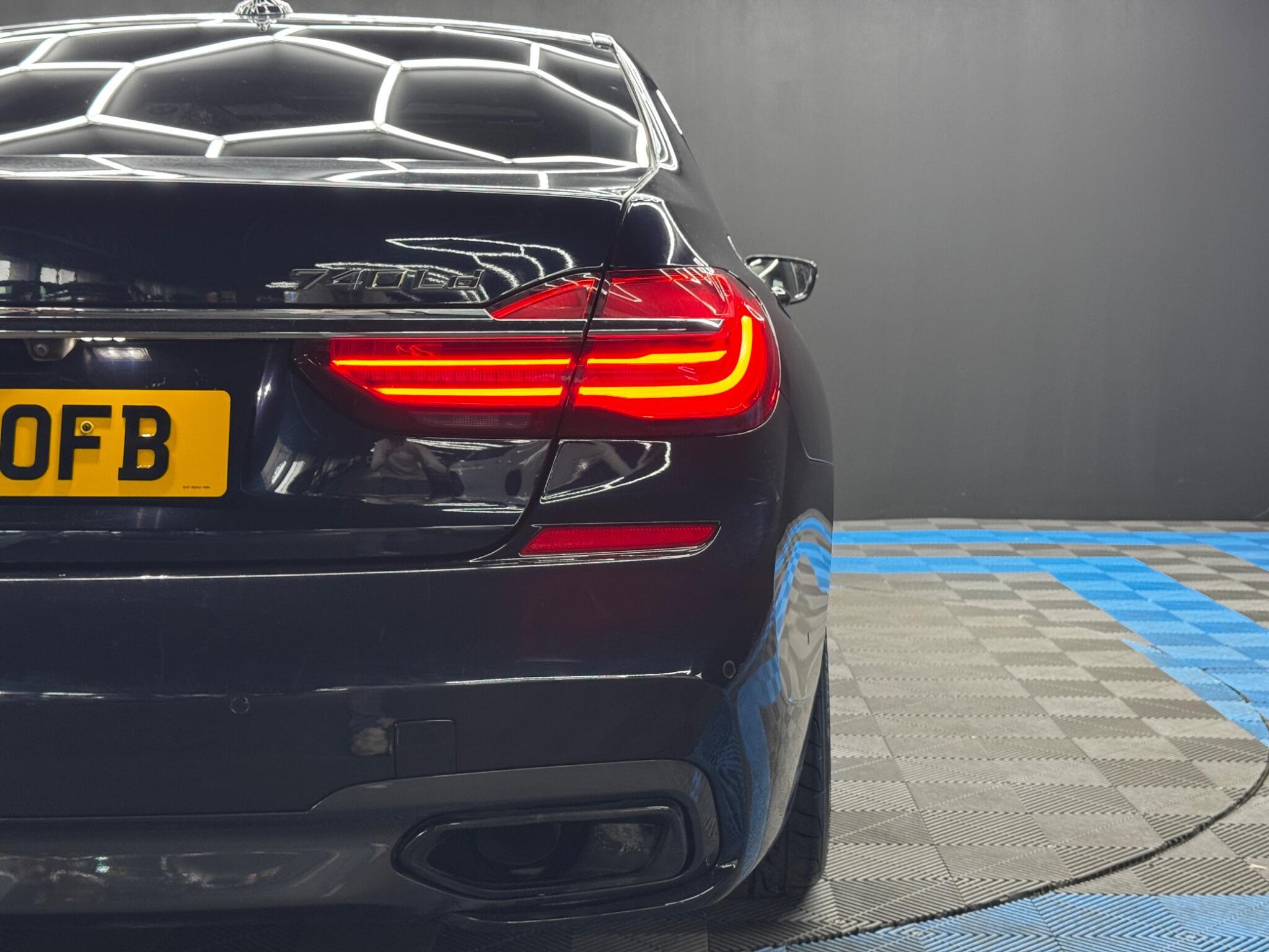 BMW 7 Series - Image 60