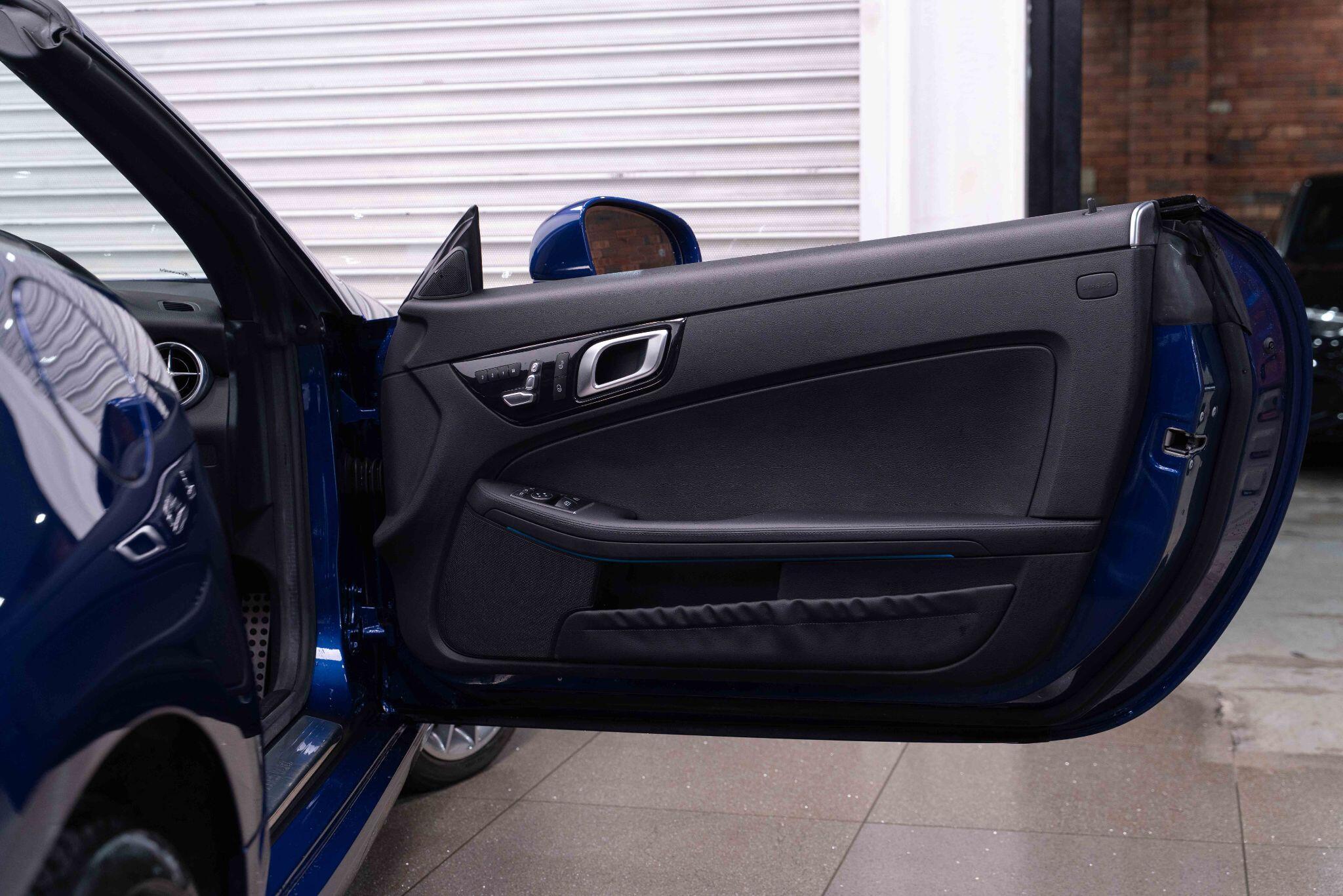 Mercedes SLC - Image 18