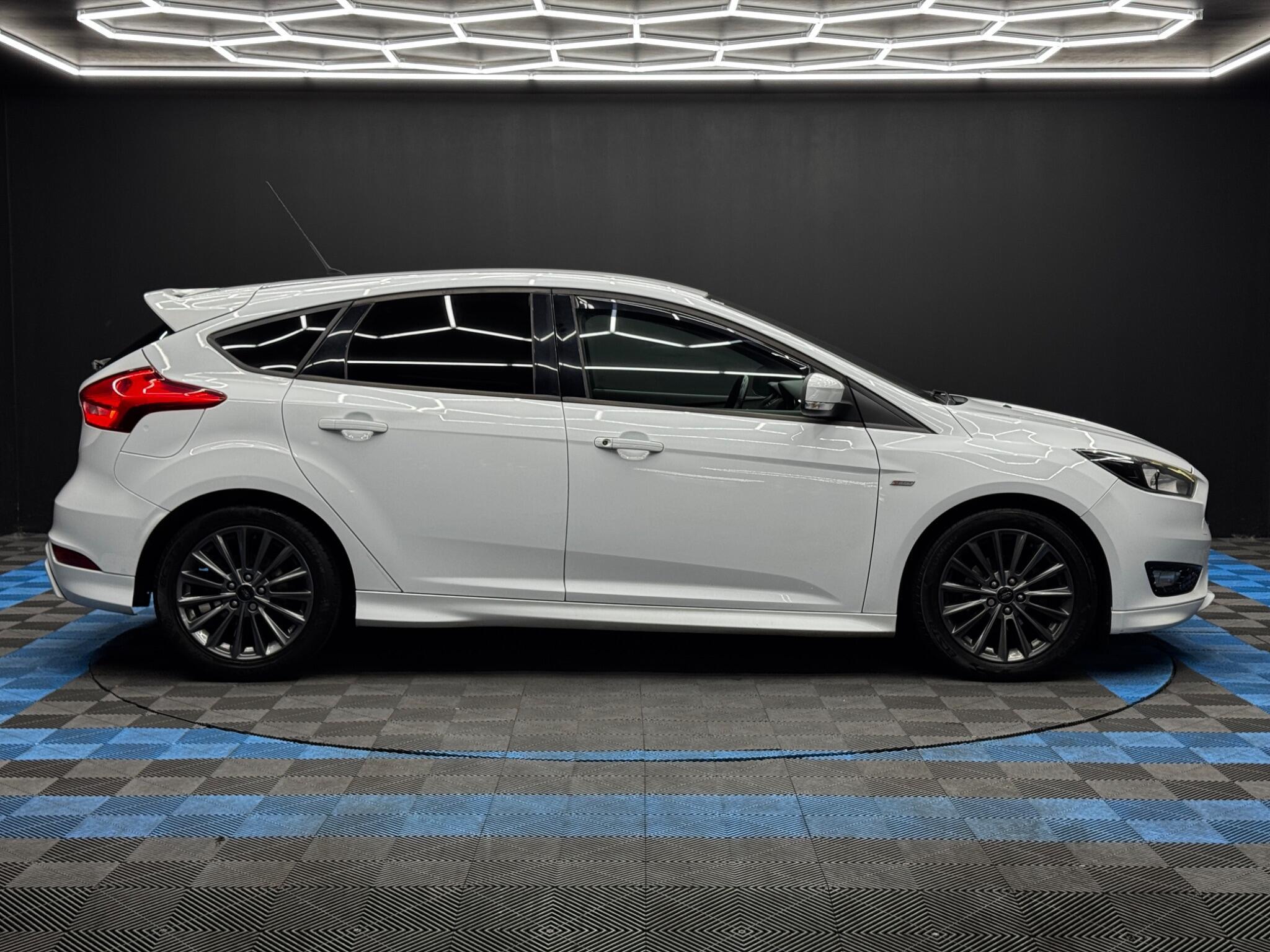 Ford Focus - Image 4