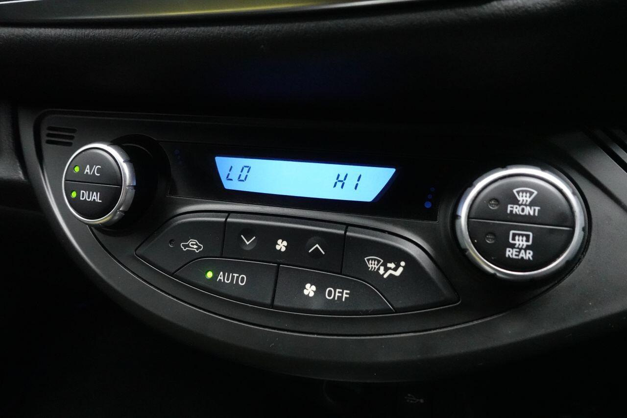 Toyota Yaris - Image 23