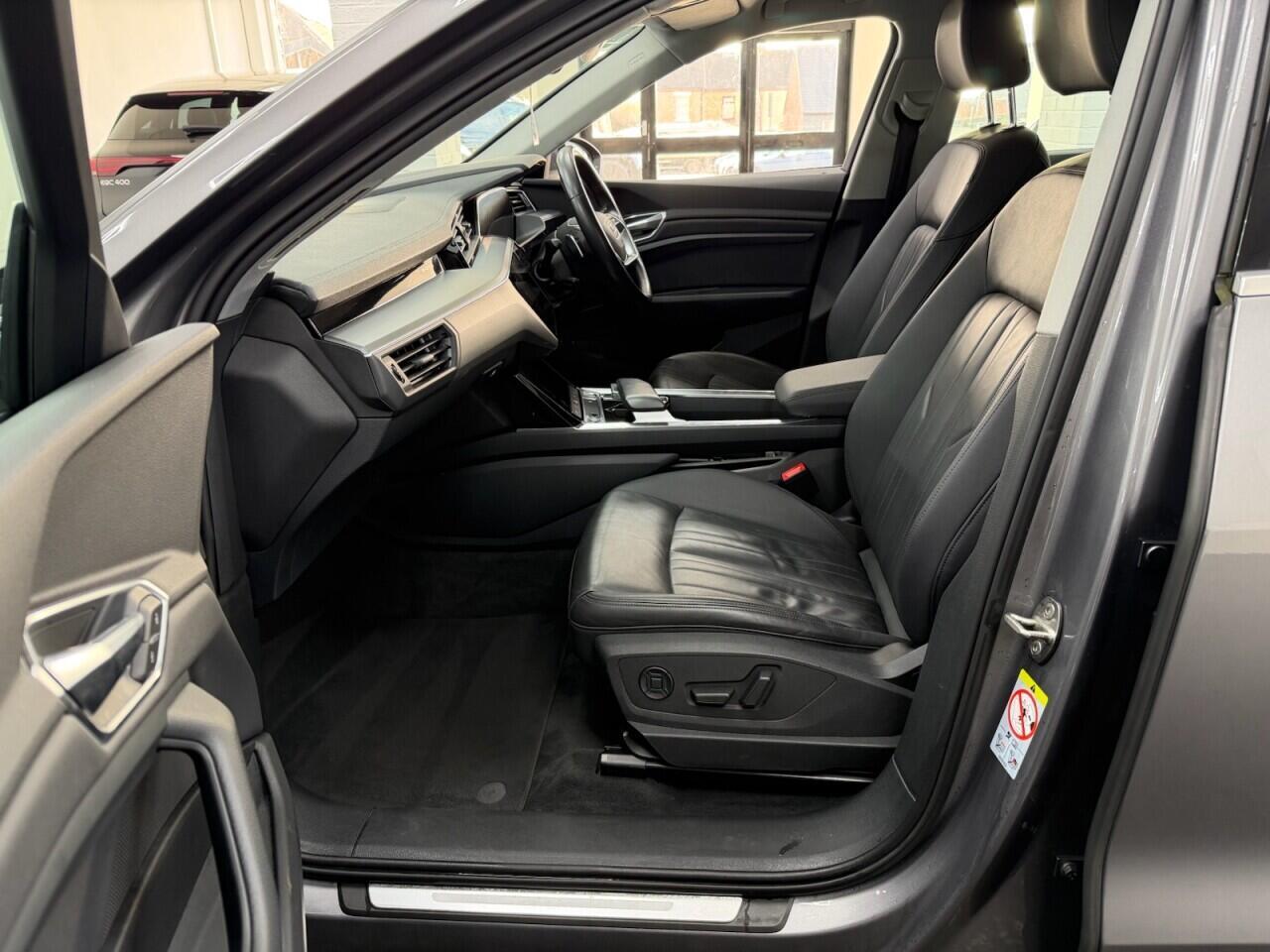 Audi E-Tron - Image 24