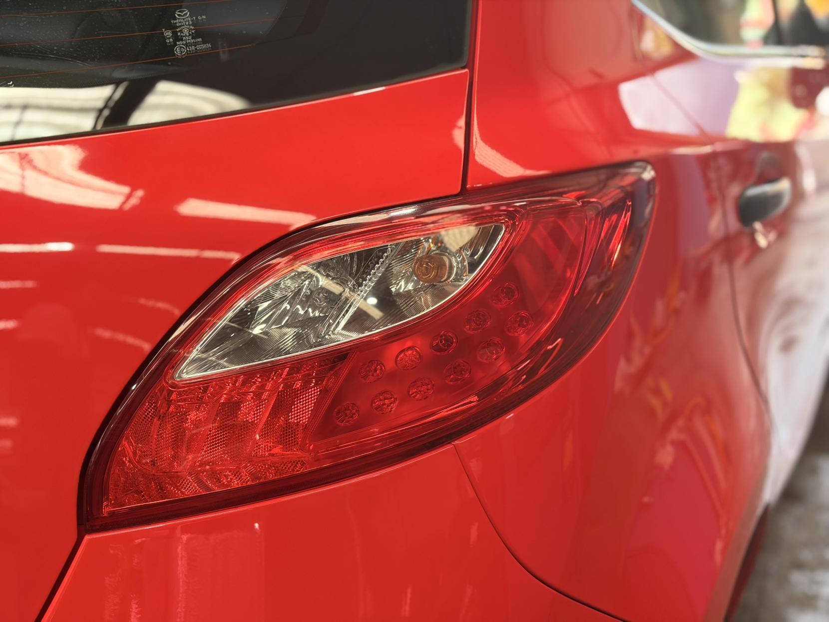 Mazda MAZDA2 - Image 12