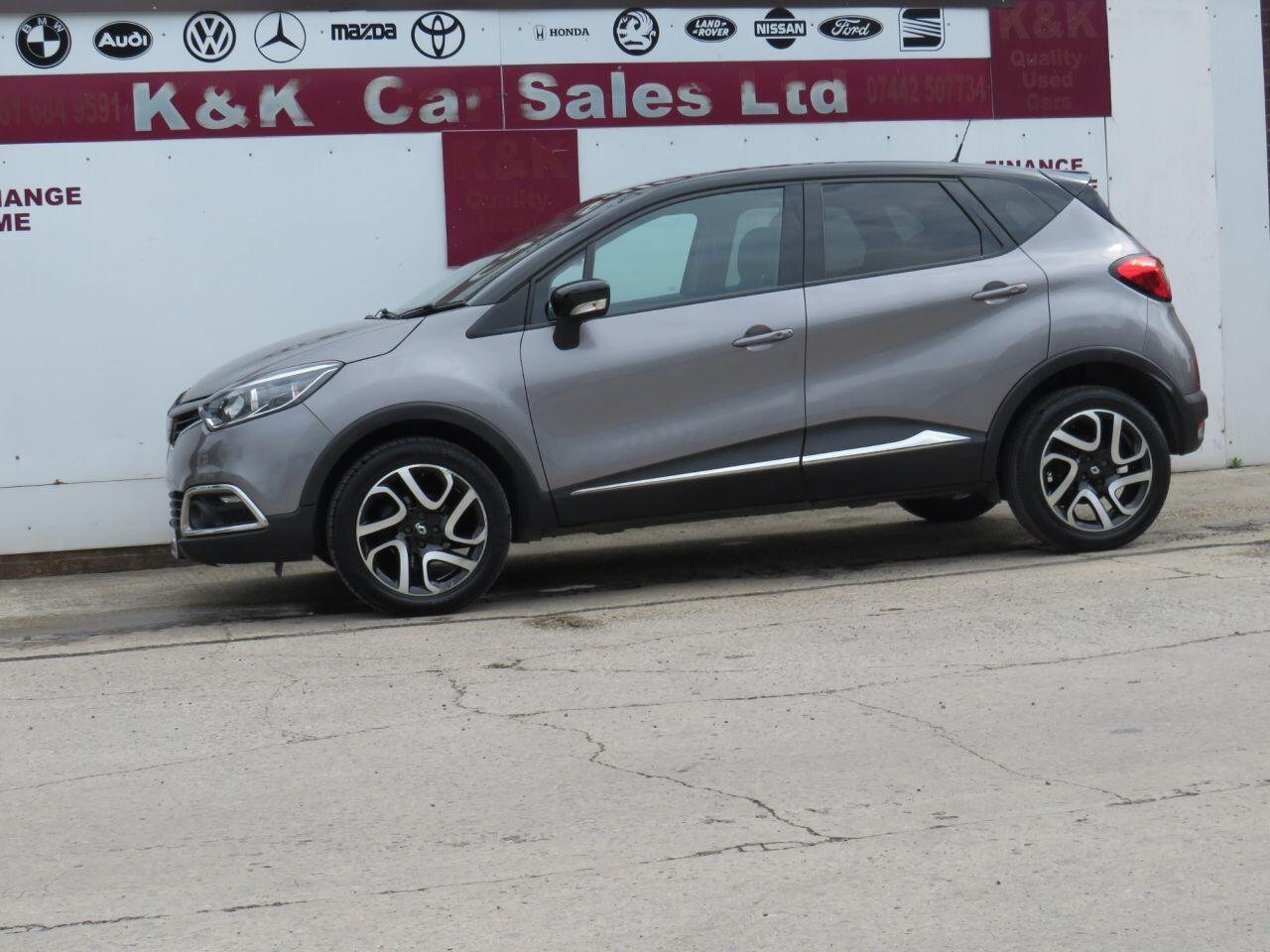 Renault Captur - Image 32