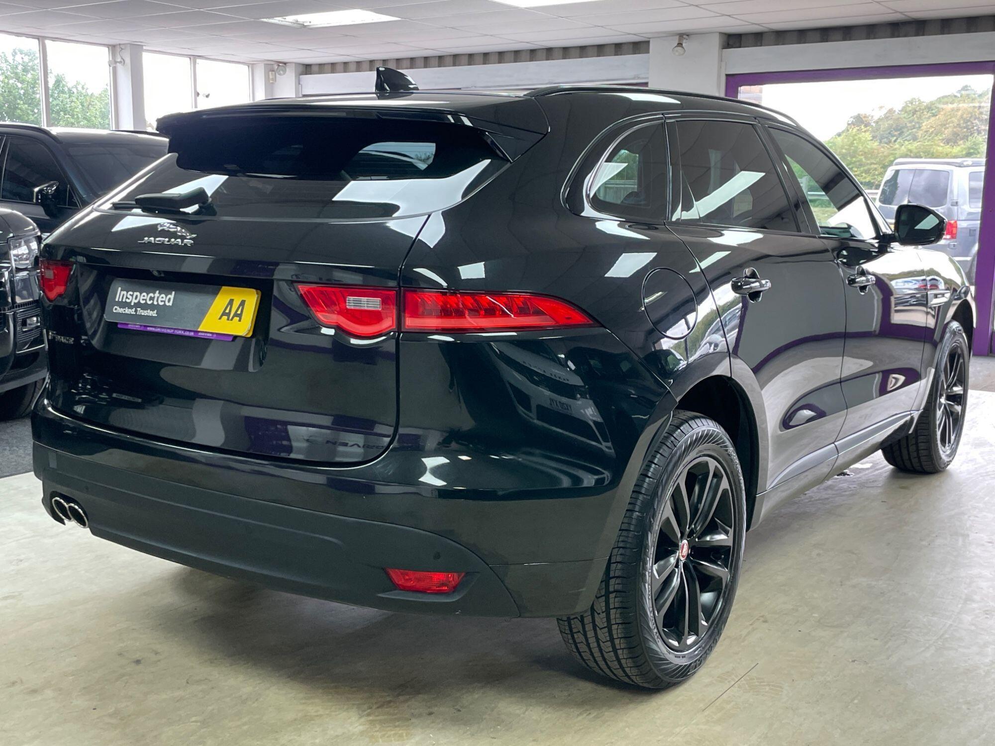 Jaguar F-Pace - Image 11