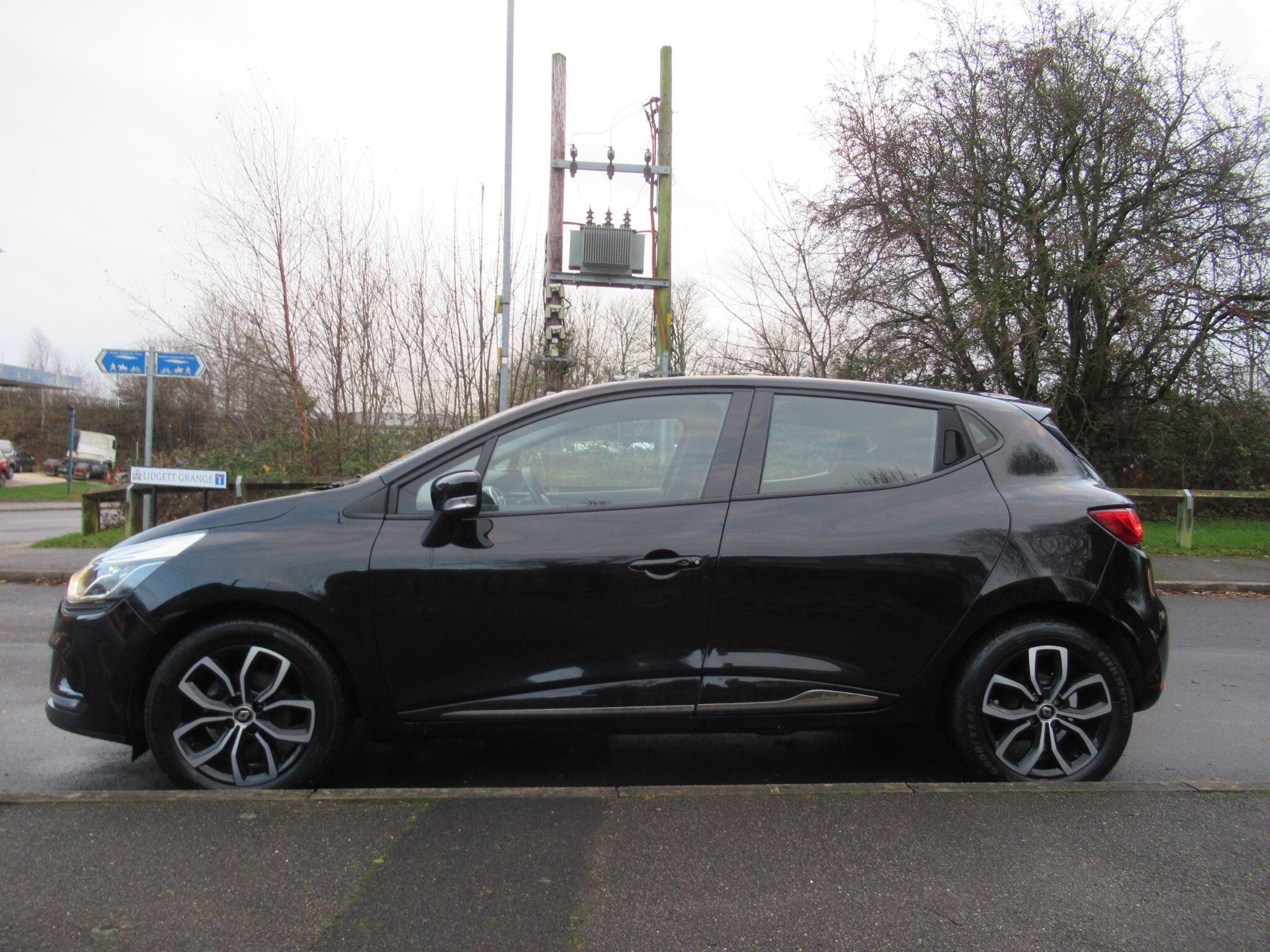 Renault Clio - Image 6