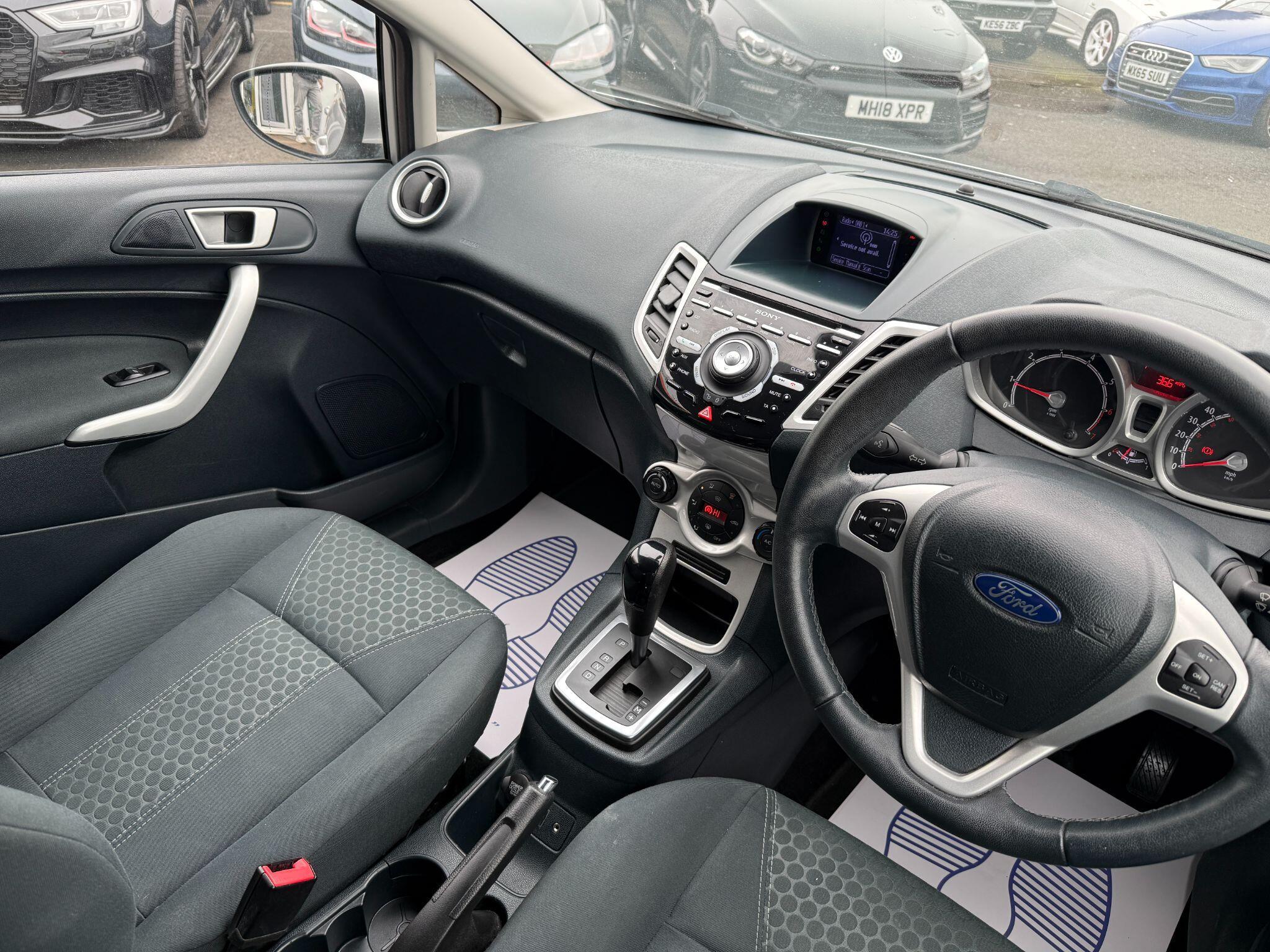 Ford Fiesta - Image 45