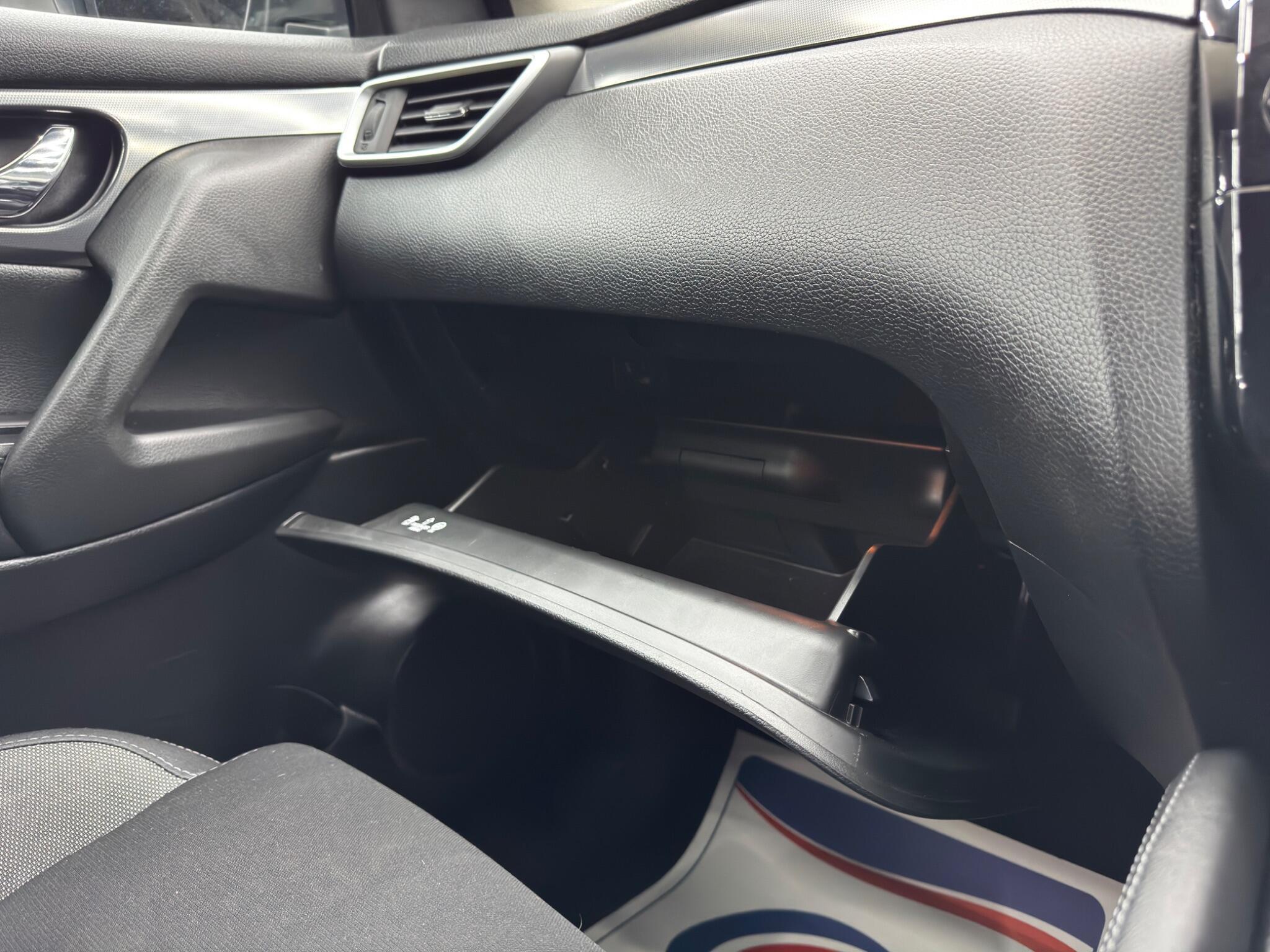 Nissan Qashqai - Image 34