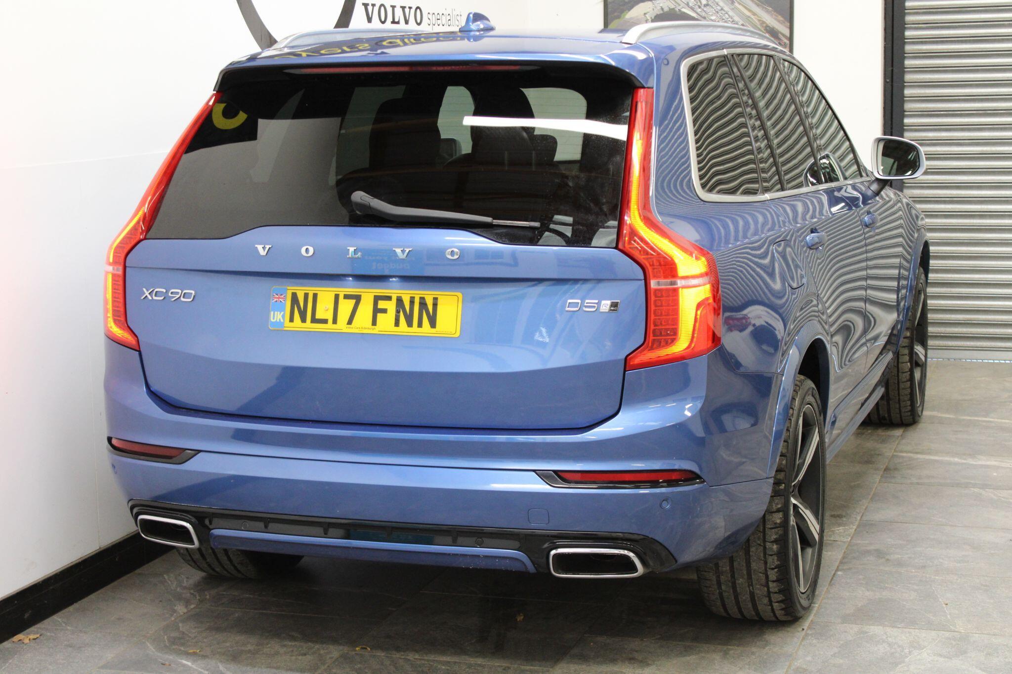 Volvo XC90 - Image 11