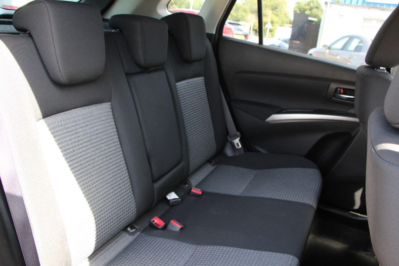 Suzuki S-Cross - Image 18