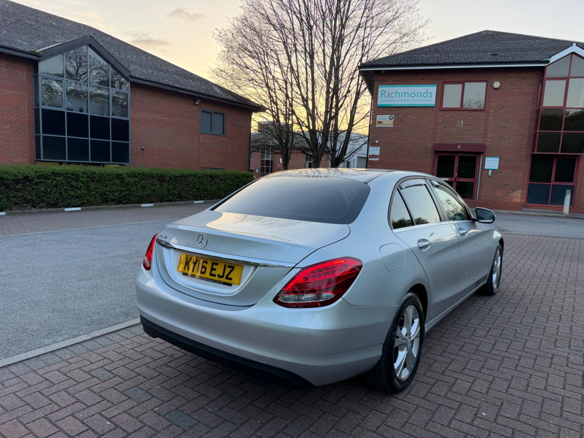 Mercedes C Class - Image 16