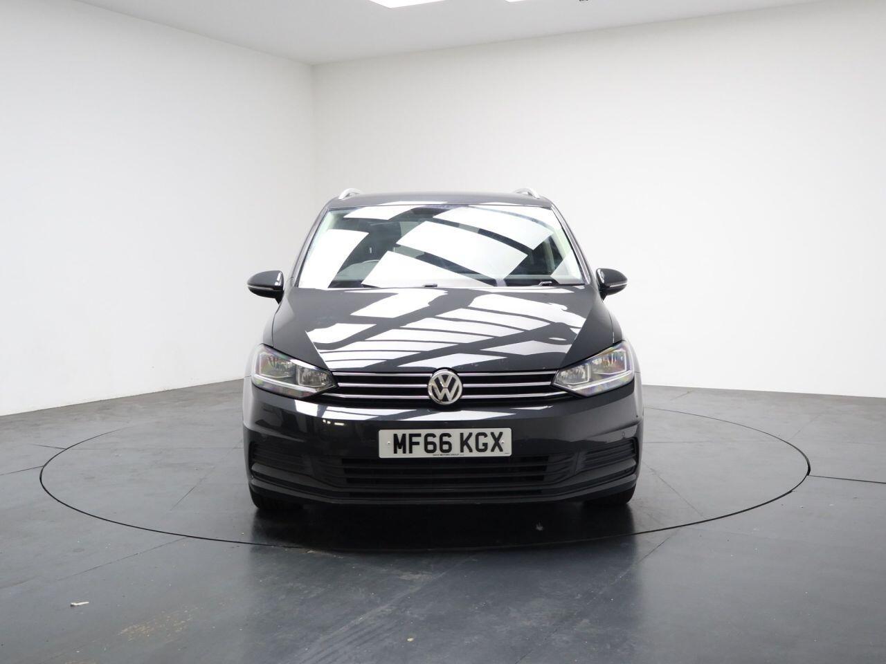 Volkswagen Touran - Image 5