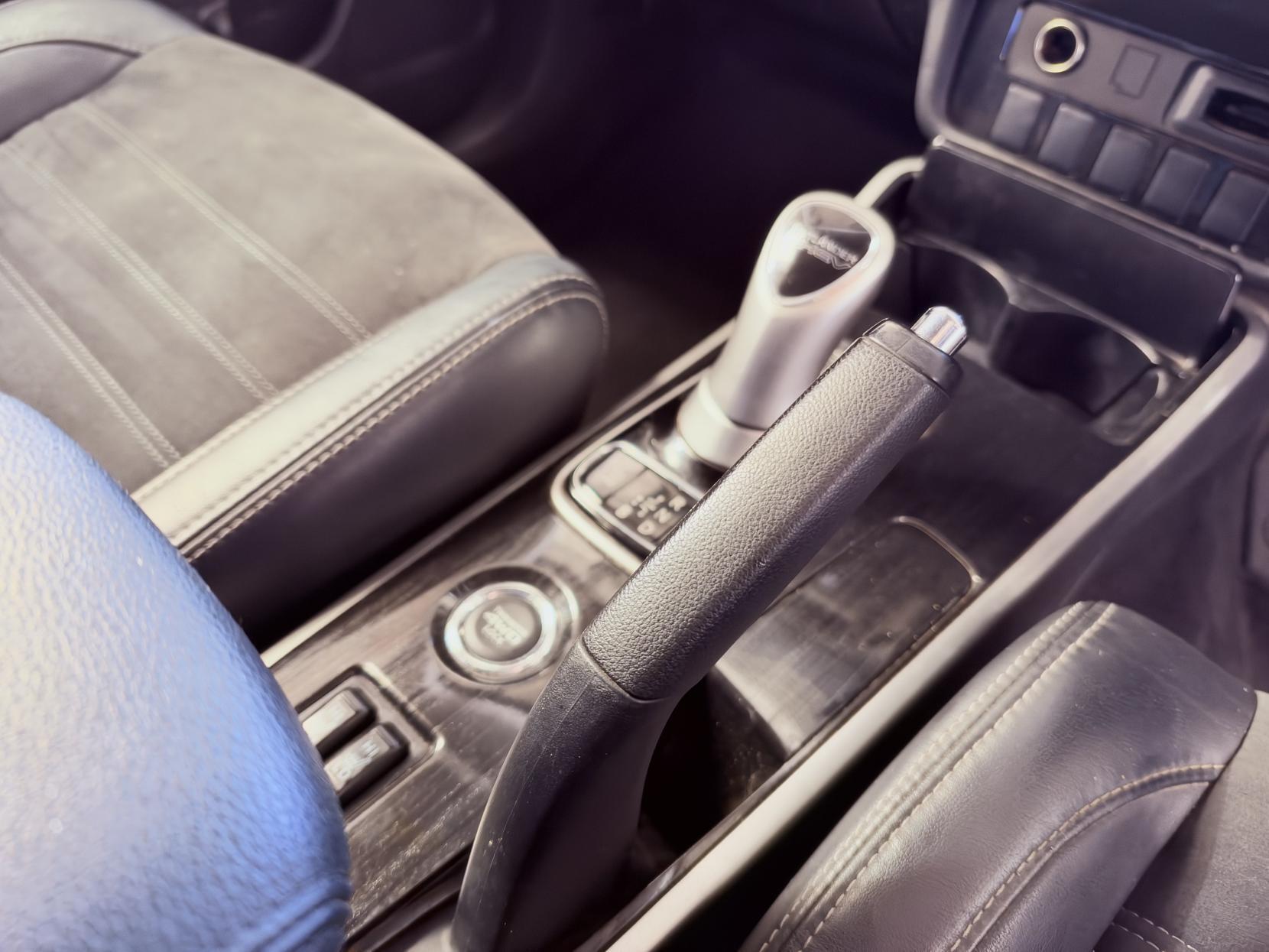 Mitsubishi Outlander - Image 16