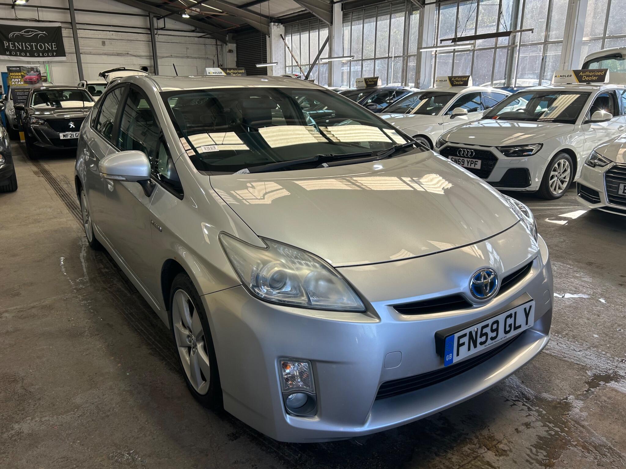Toyota Prius - Image 33