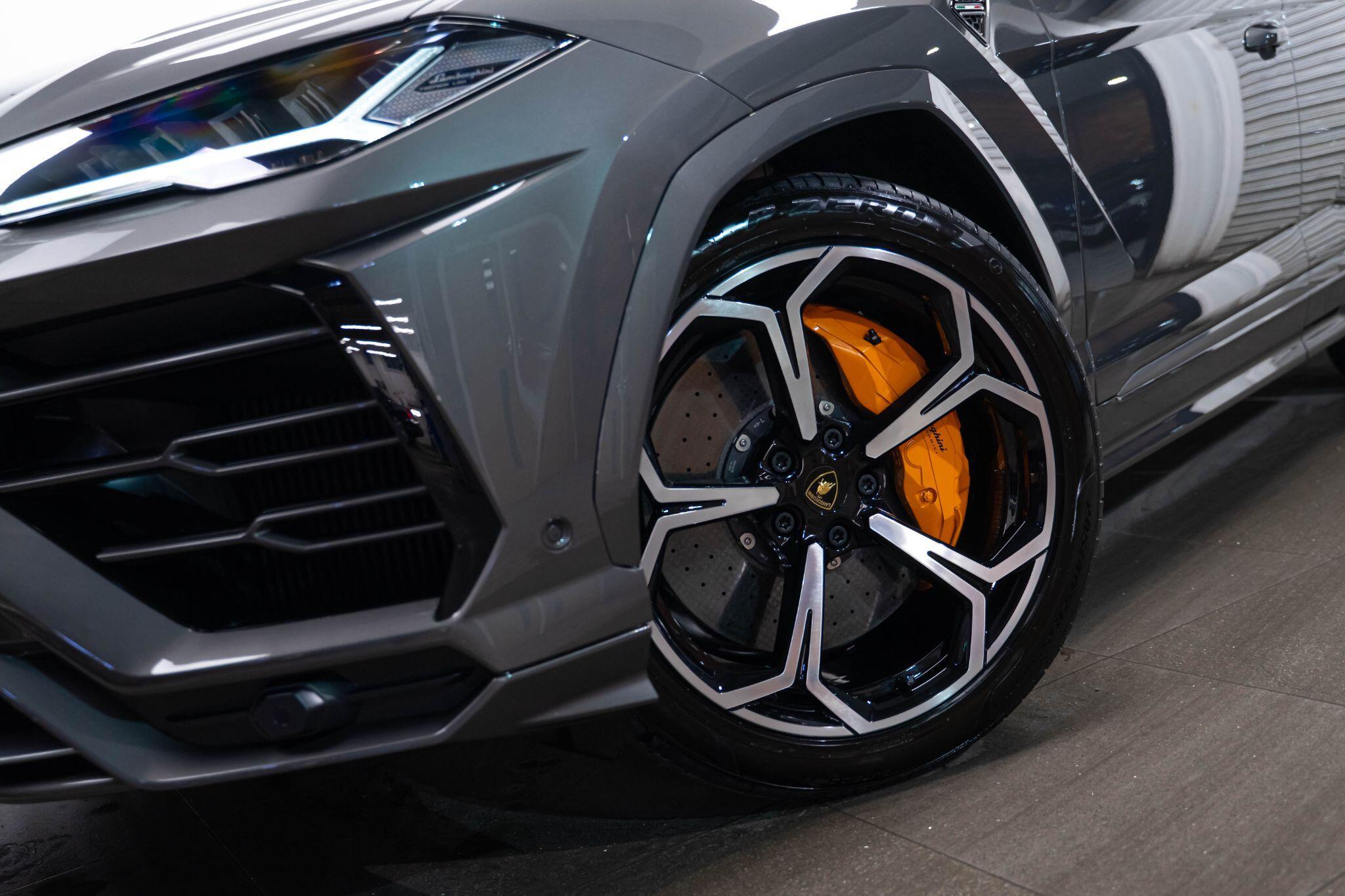 Lamborghini Urus - Image 21