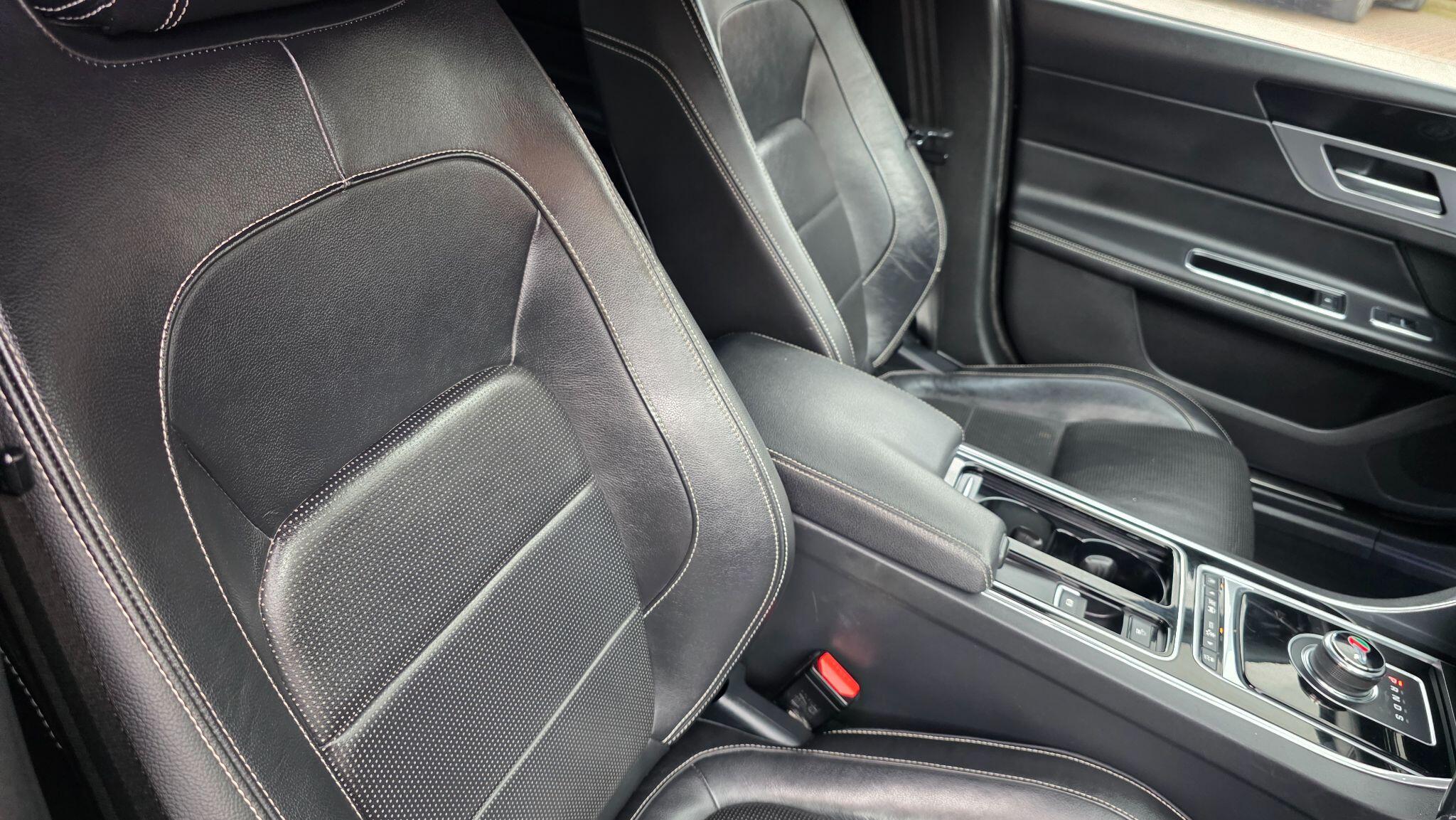 Jaguar XF - Image 33