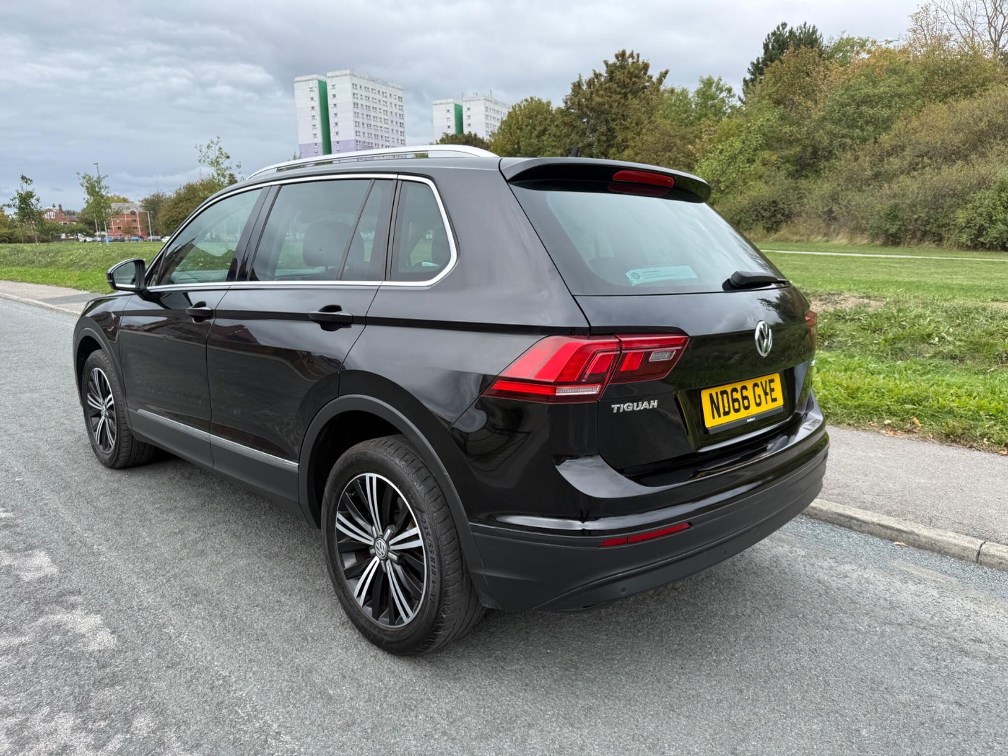 Volkswagen Tiguan - Image 5