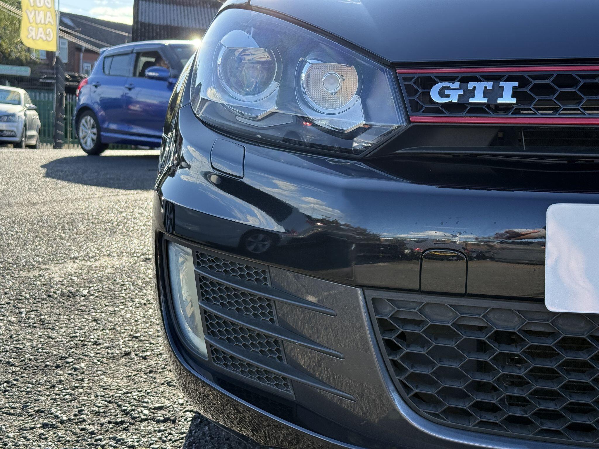 Volkswagen Golf - Image 12