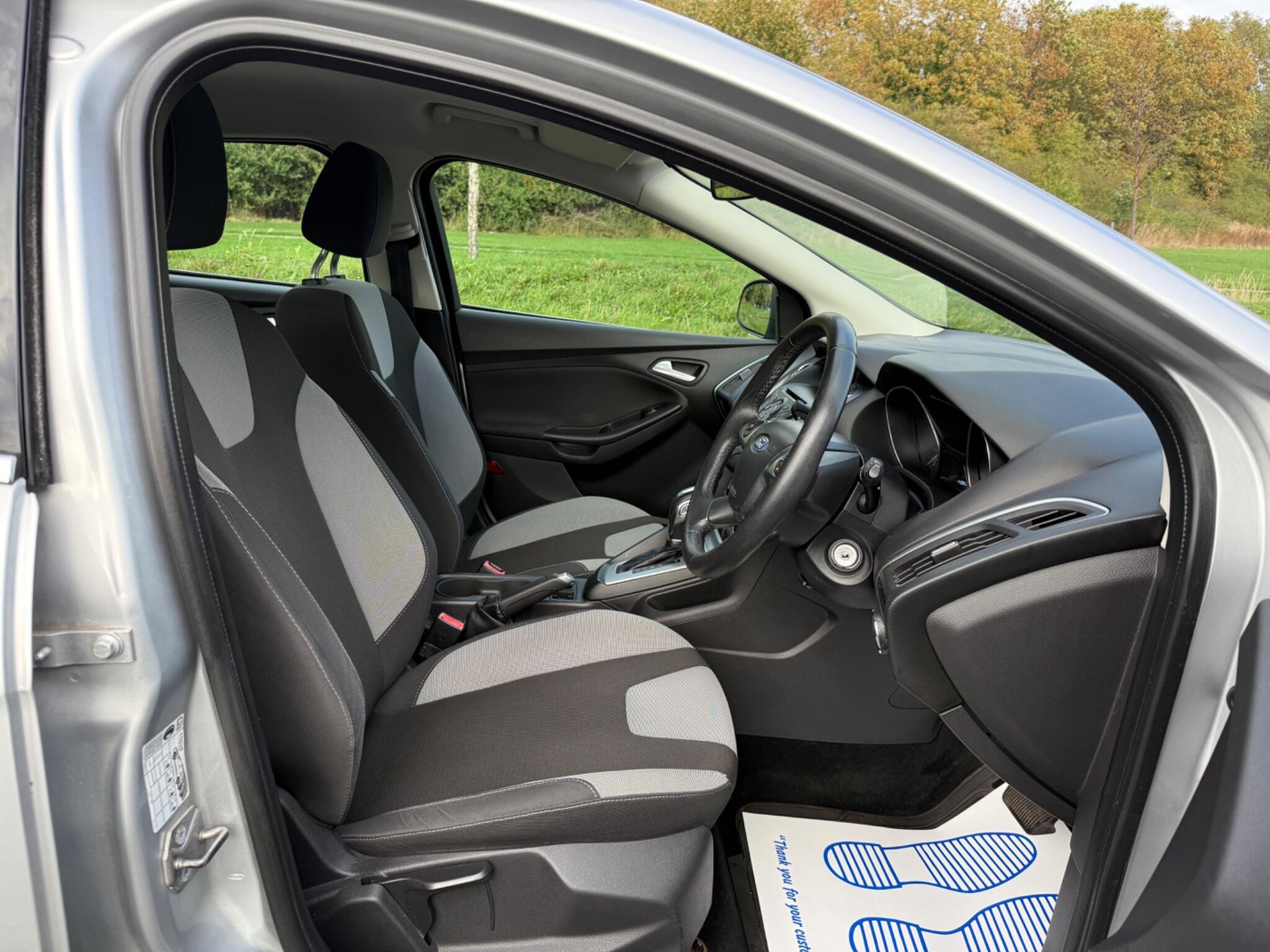 Ford Focus - Image 19