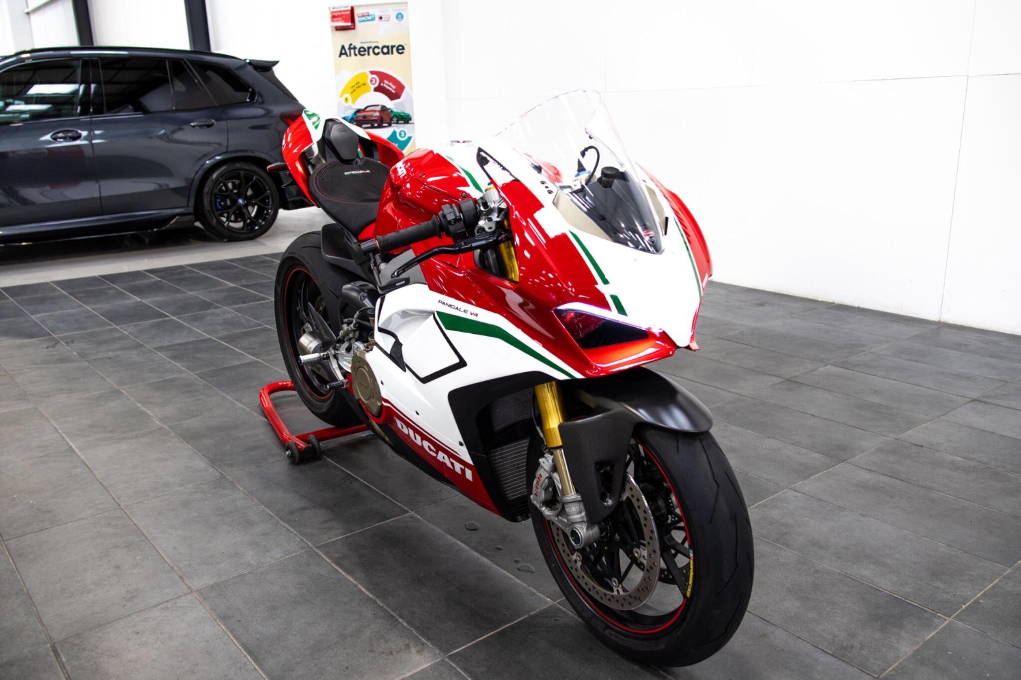 Ducati PANIGALE V4 - Image 15