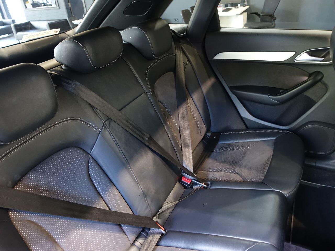 Audi Q3 - Image 16