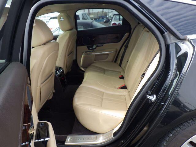 Jaguar XJ - Image 7