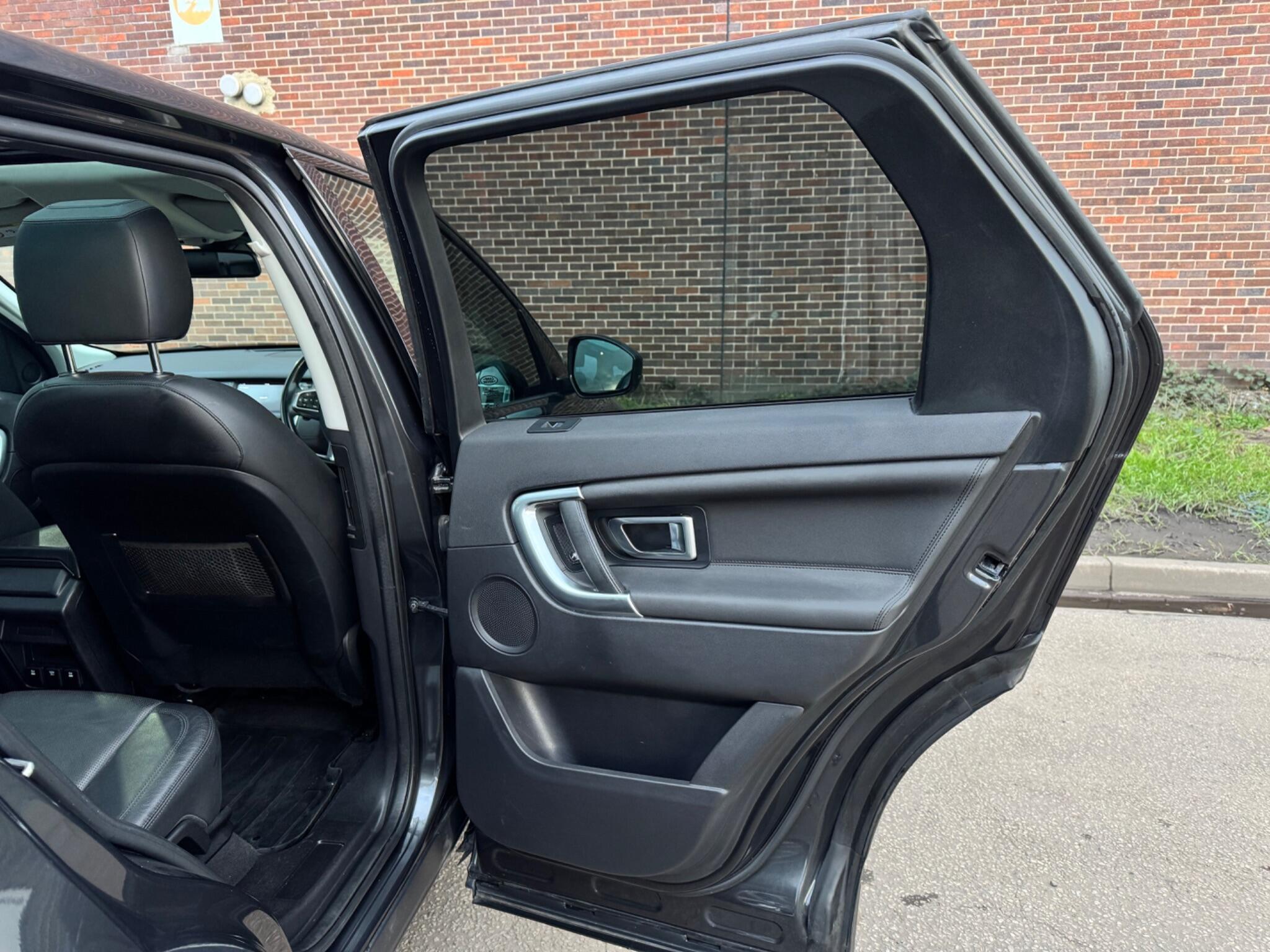 Land Rover DISCOVERY SPORT - Image 37