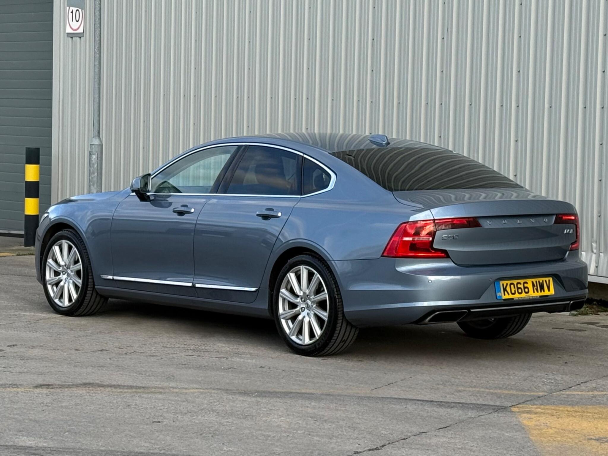 Volvo S90 - Image 14