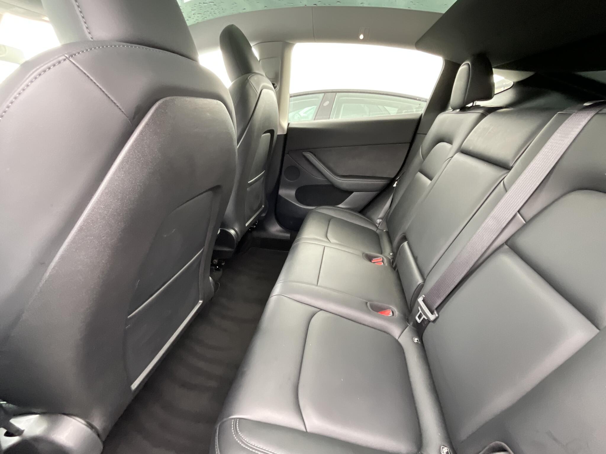 Tesla Model Y - Image 11
