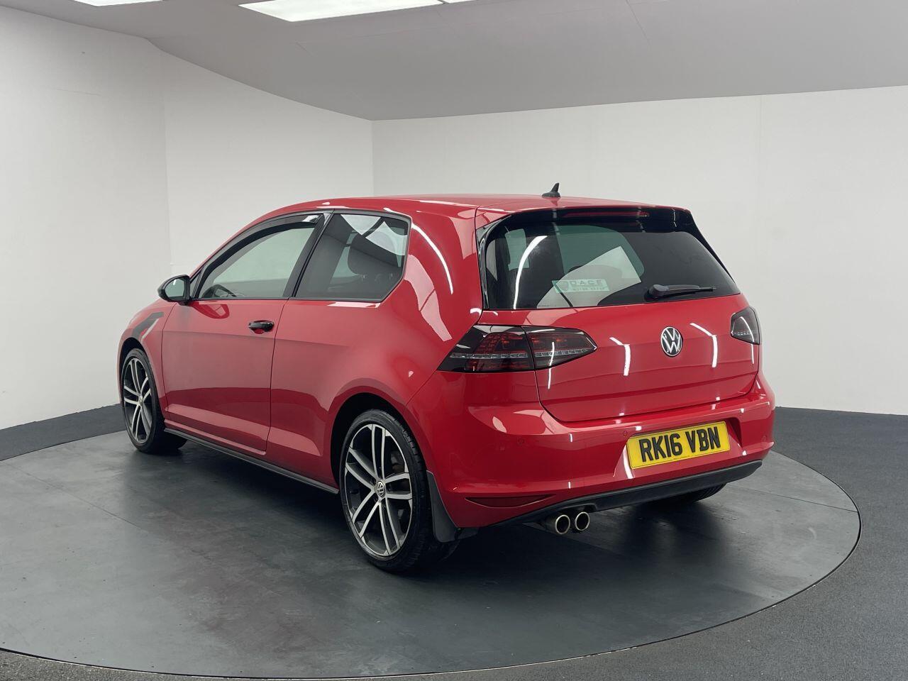 Volkswagen Golf - Image 13