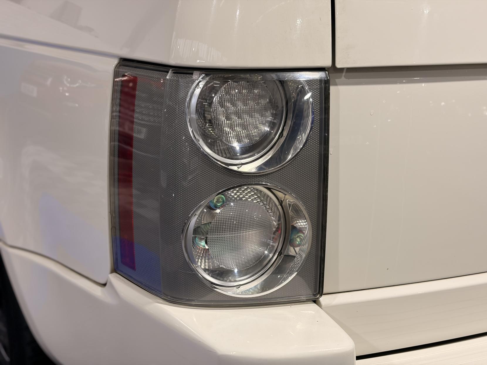 Land Rover Range Rover - Image 11