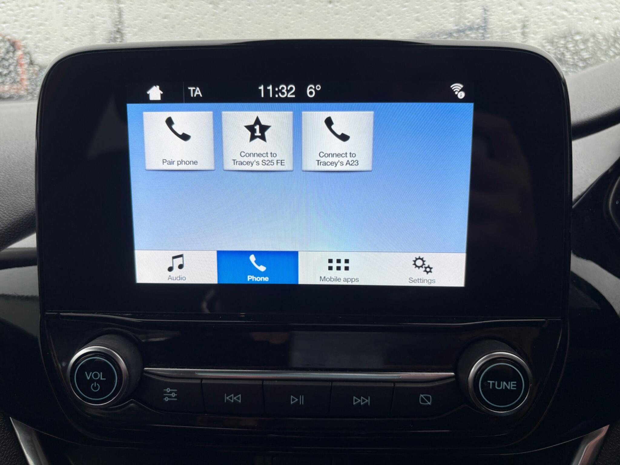 Ford Fiesta - Image 22