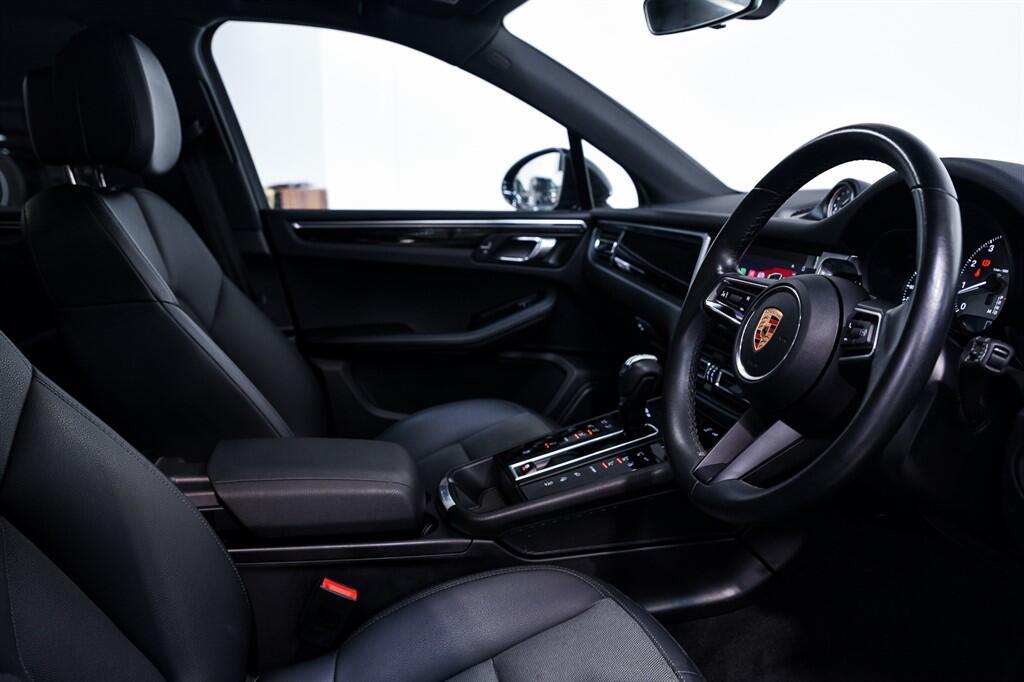 Porsche Macan - Image 10