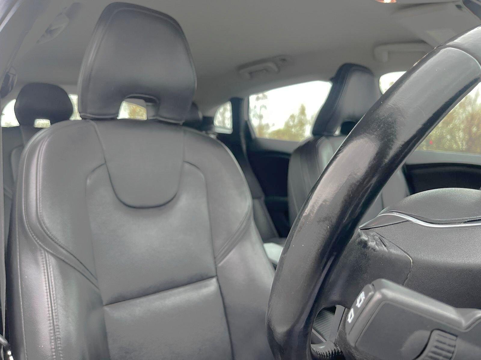 Volvo V40 - Image 20