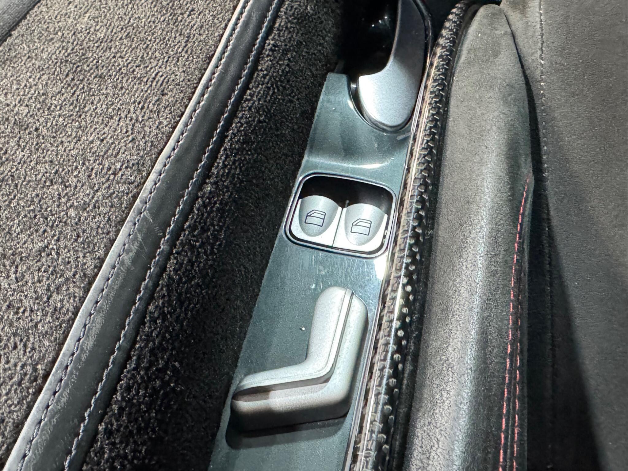 Mercedes SLR McLaren - Image 14