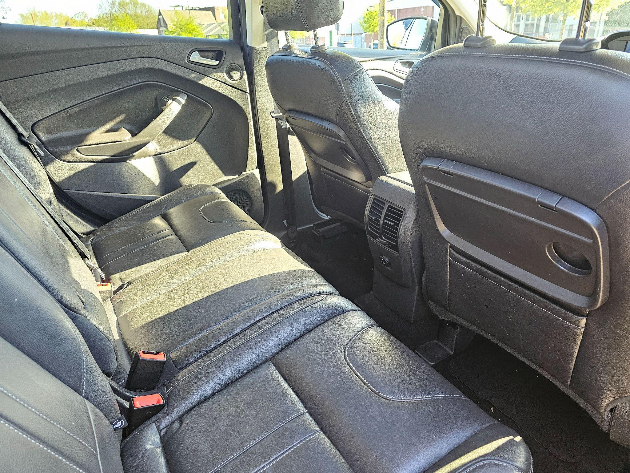 Ford Kuga - Image 25