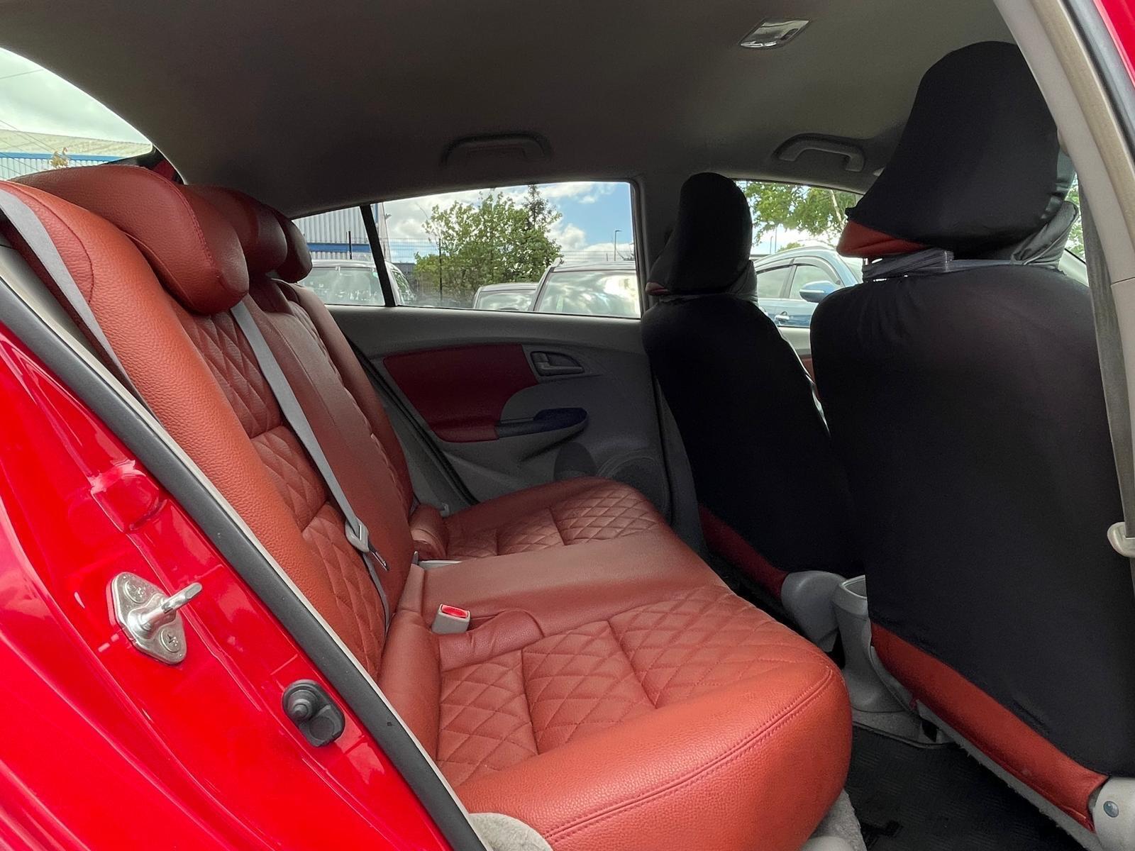 Honda Insight - Image 17