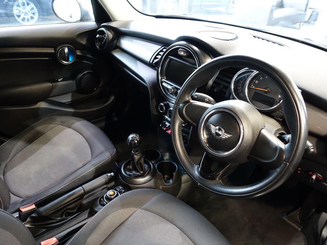 MINI Hatch - Image 2