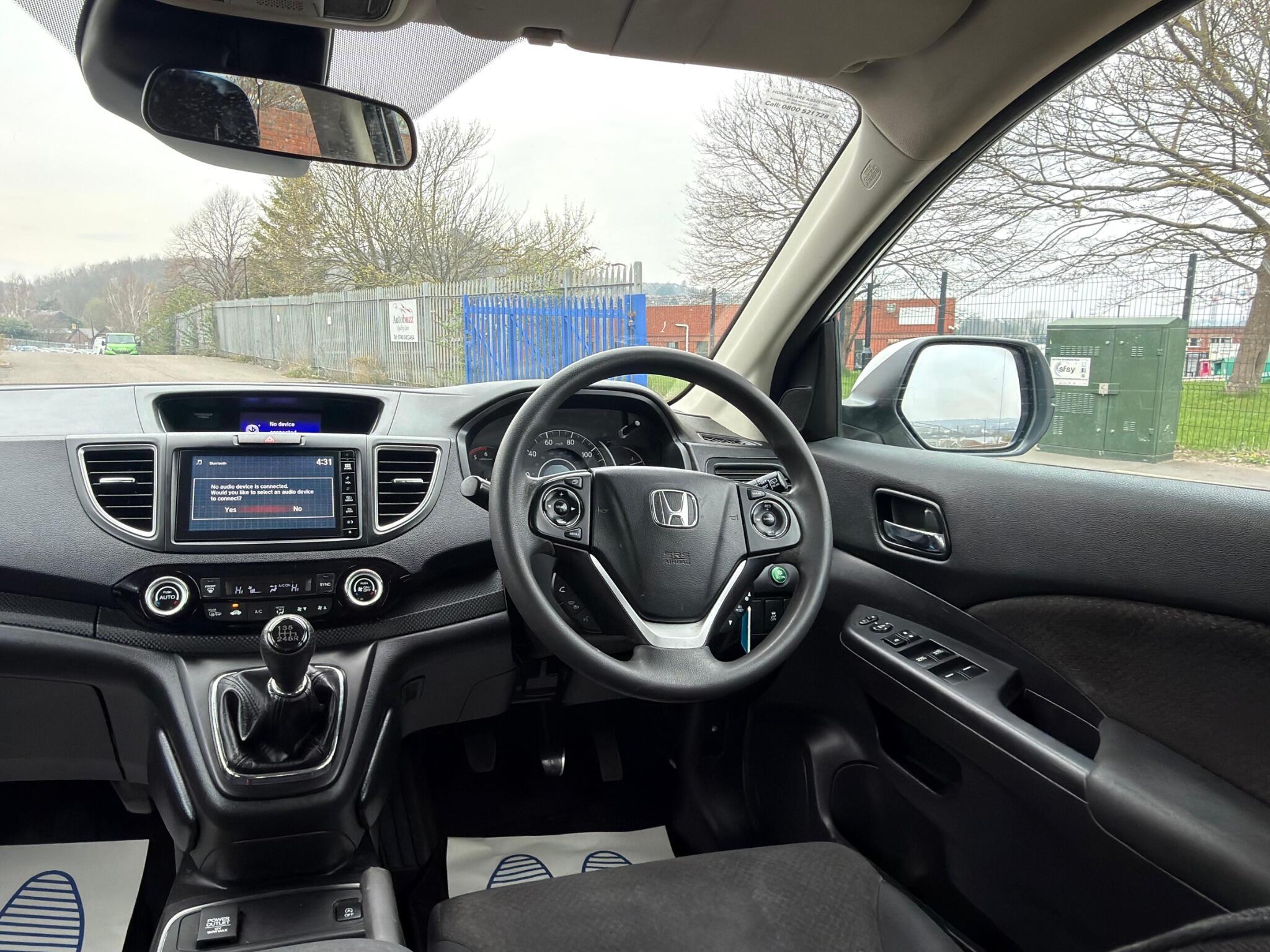 Honda CR-V - Image 17