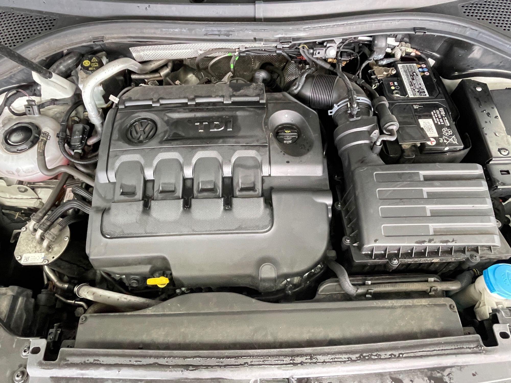 Volkswagen Tiguan - Image 20