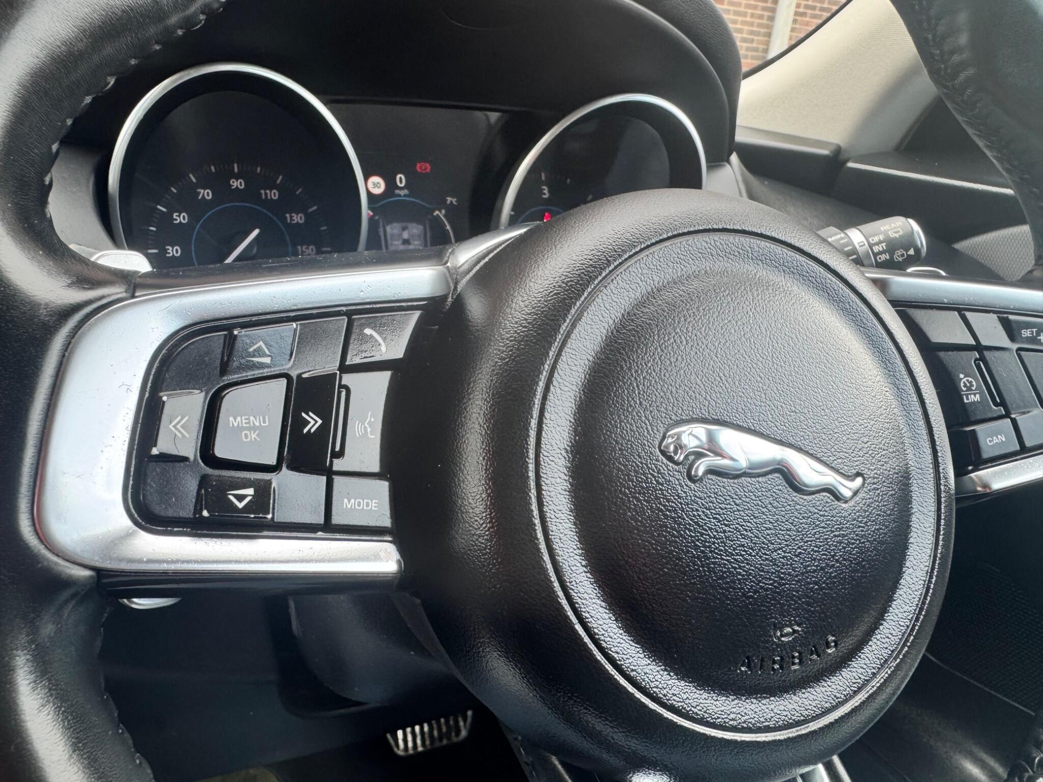 Jaguar F-Pace - Image 54