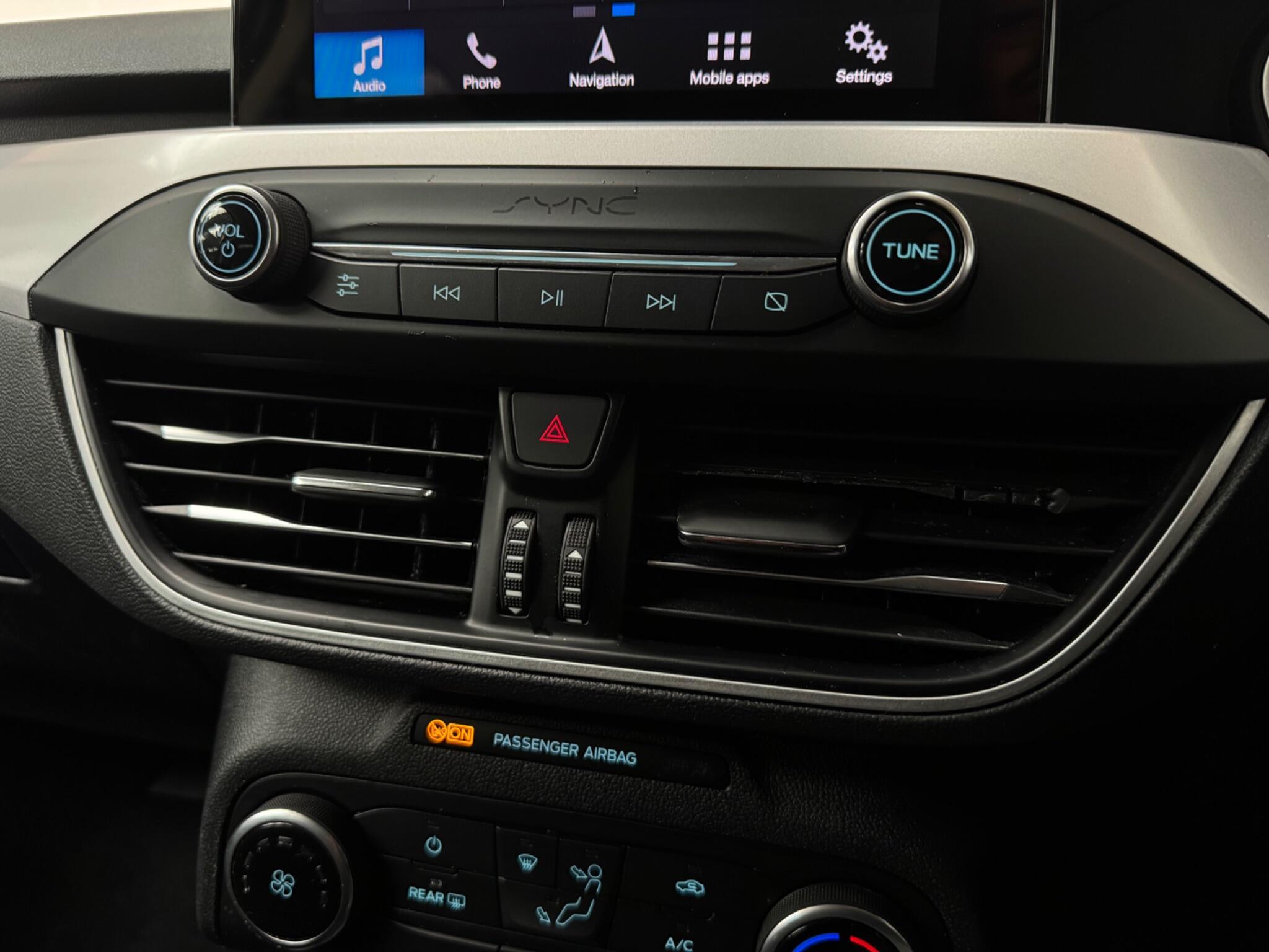 Ford Focus - Image 17