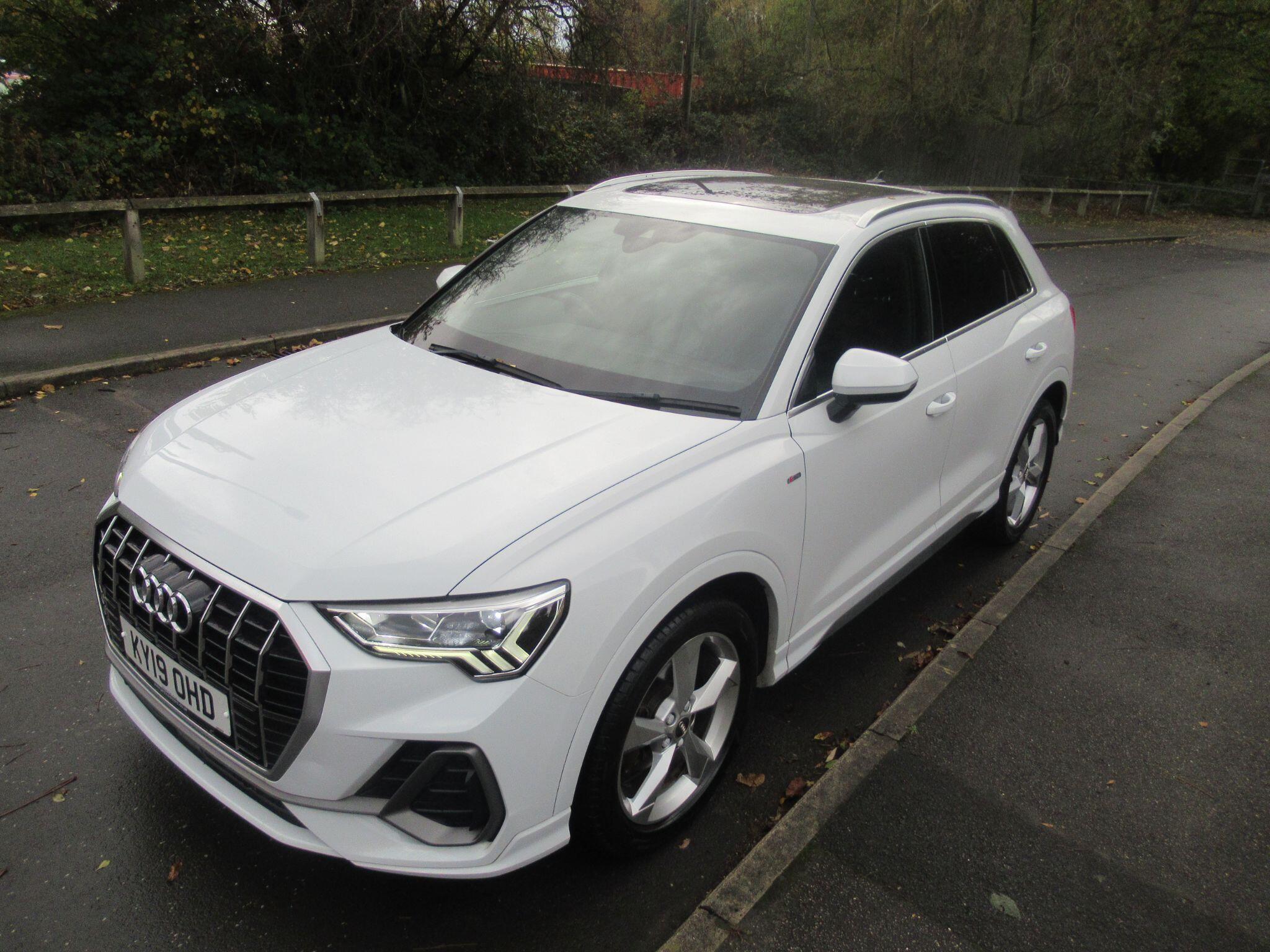 Audi Q3 - Image 13