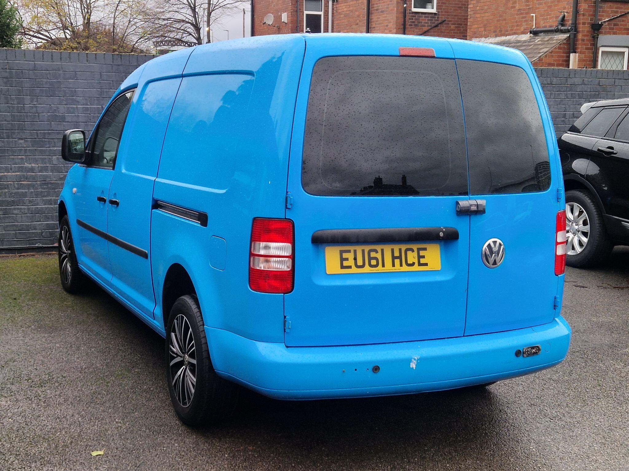 Volkswagen Caddy Maxi - Image 8